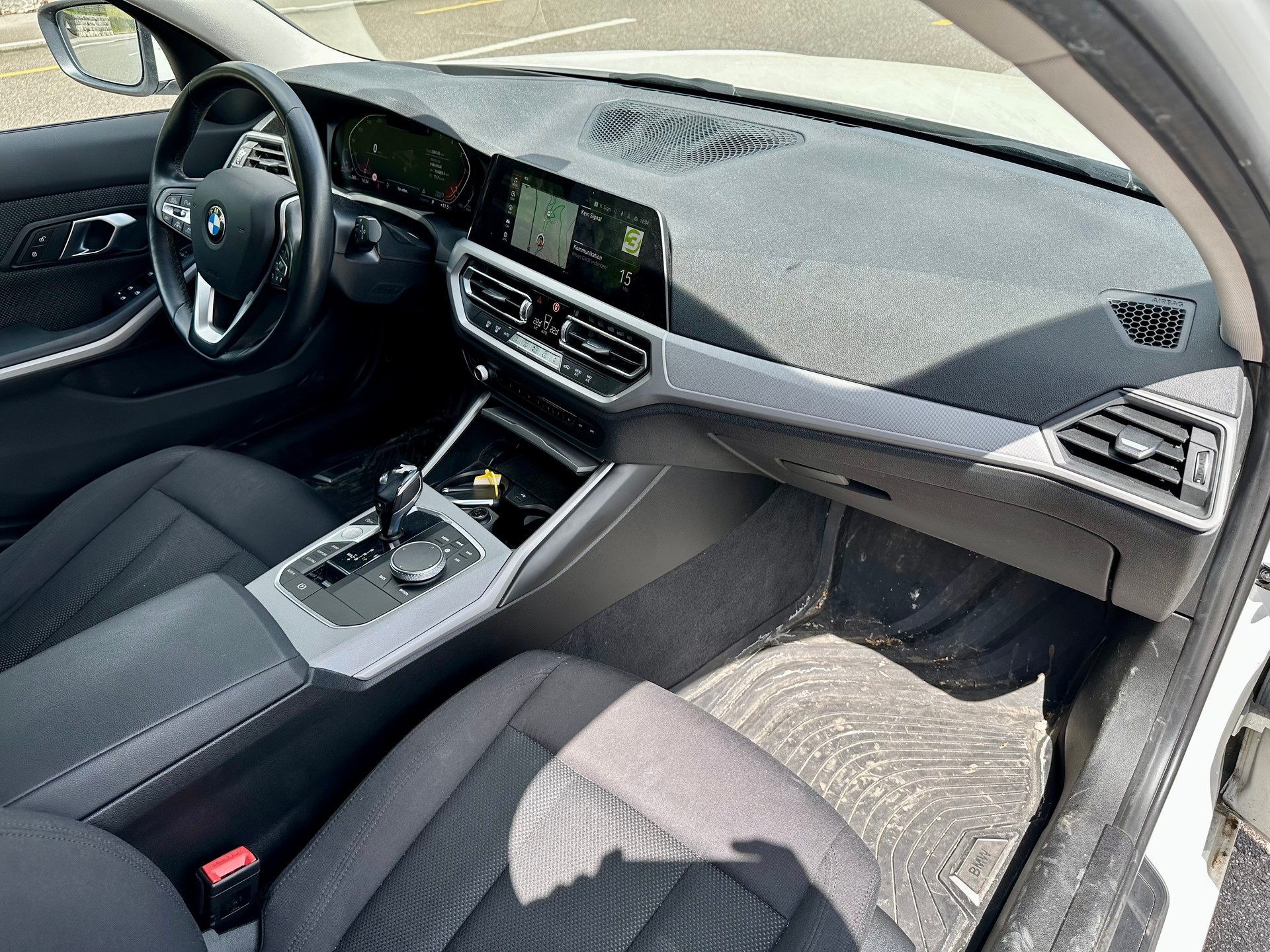 BMW 320d xDrive Touring Steptronic-image-10