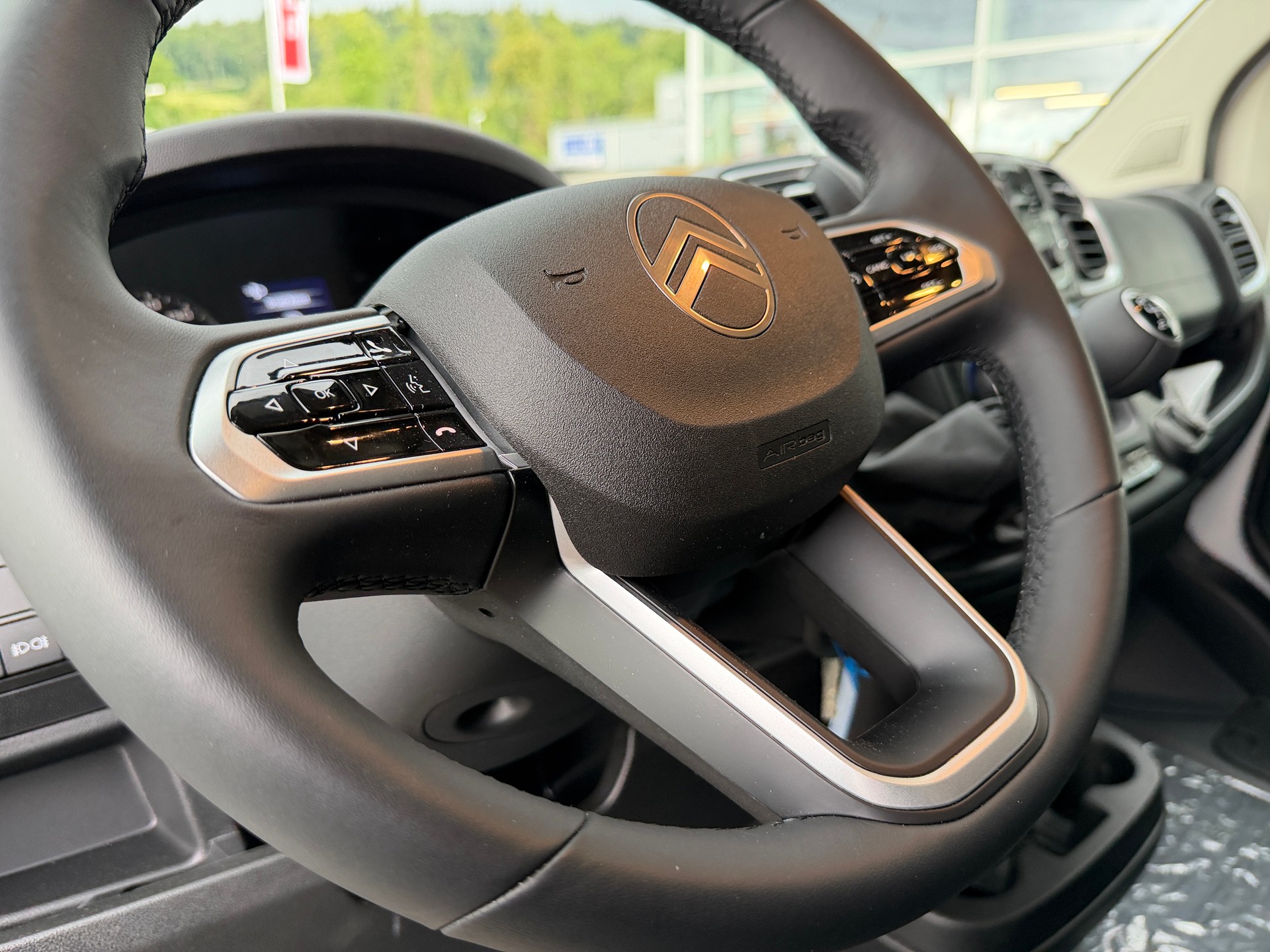 CITROEN Jumper 35 2.2 BlueHDi 140PS L3H2-image-20