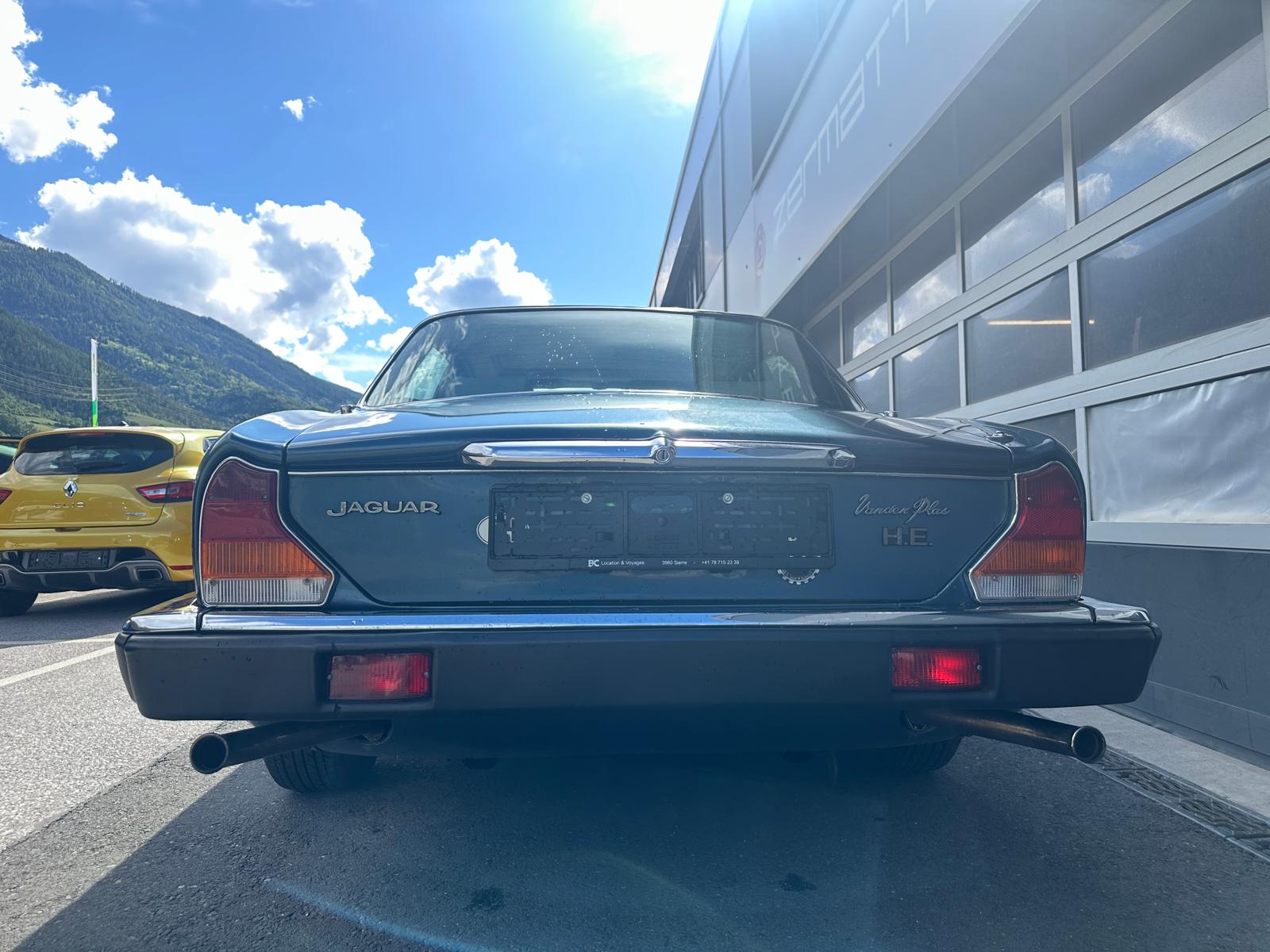 JAGUAR XJ12 5.3 HE Vanden Plas-image-4
