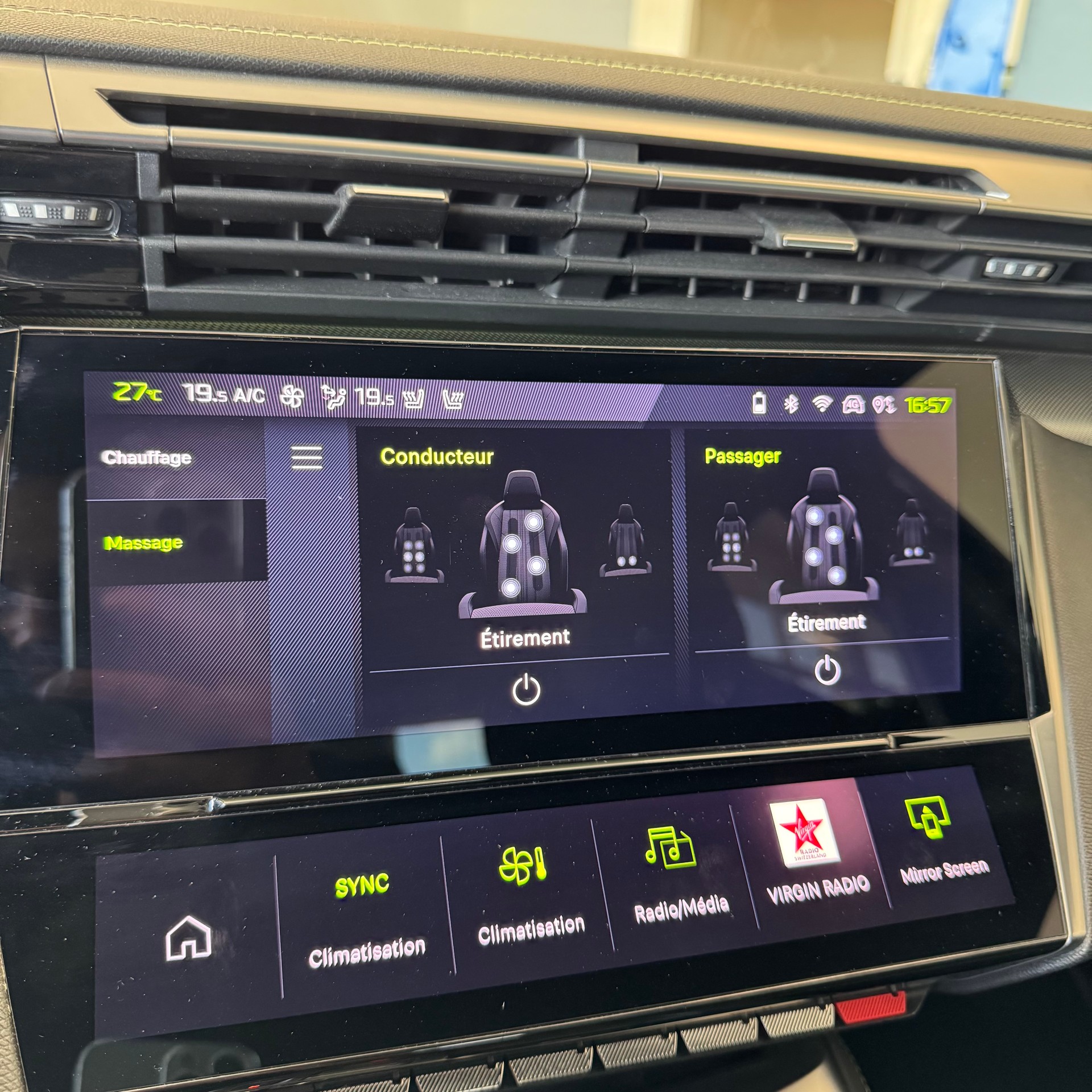 PEUGEOT 308 1.5 BlueHDI GT EAT8-image-14