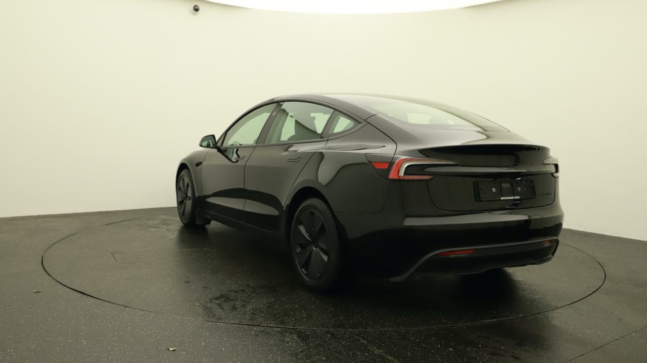 TESLA Model 3 Long Range Dual Motor AWD-image-3