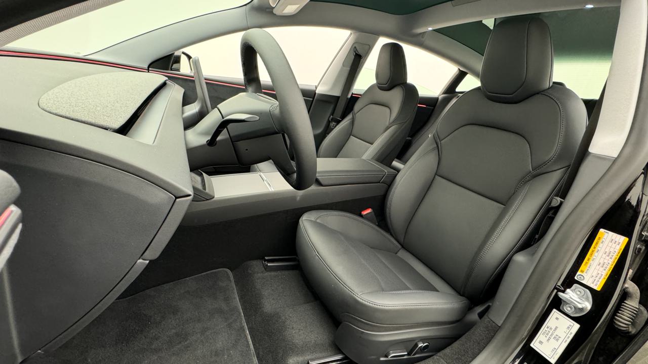TESLA Model 3 Long Range Dual Motor AWD-image-4