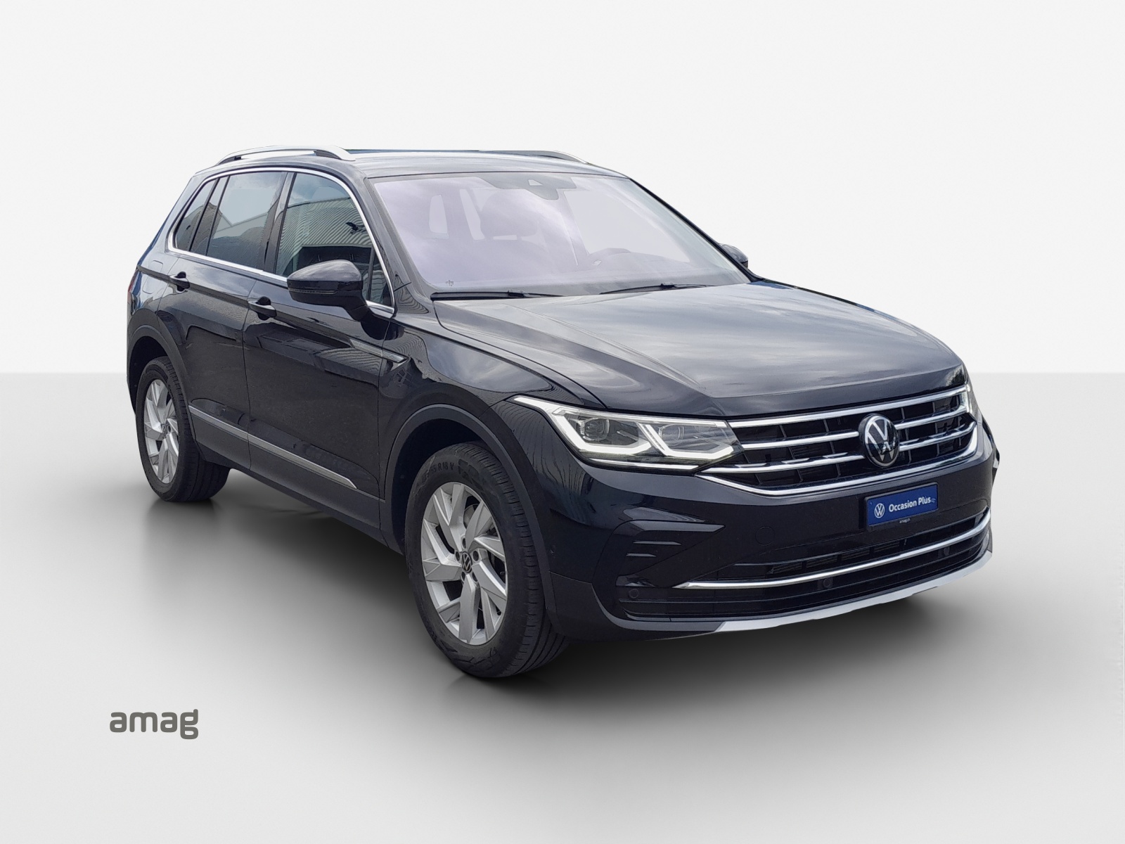 VW Tiguan 2.0 TDI SCR Elegance 4Motion DSG-image-5