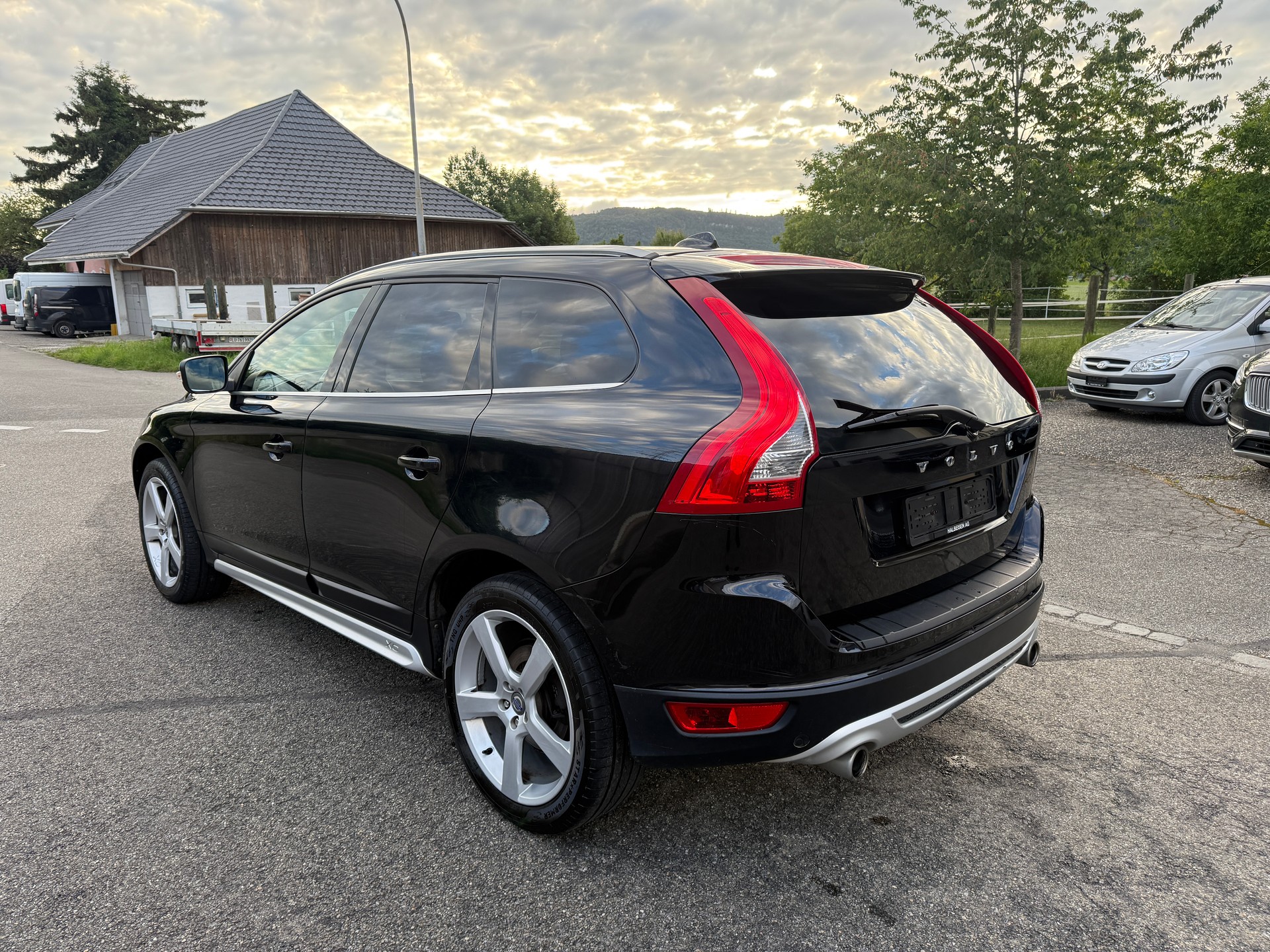 VOLVO XC60 D5 AWD R-Design Geartronic-showroom-element-2