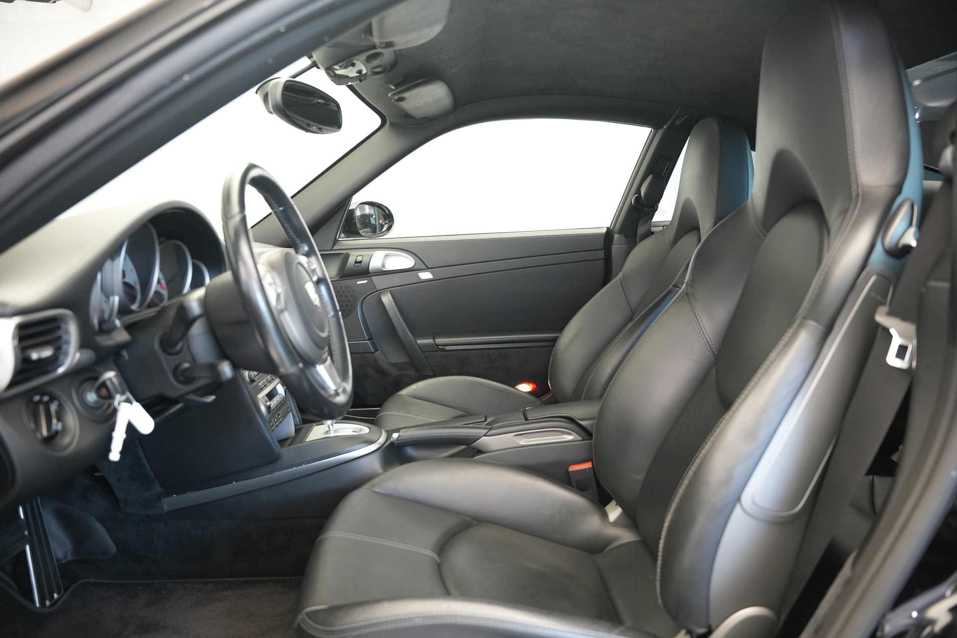 PORSCHE 911 Turbo 997.2 *Rinspeed Felgen*-image-10