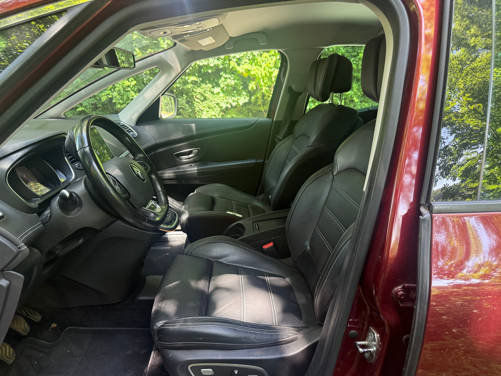 RENAULT Scénic 1.2 16V Turbo Bose-image-7