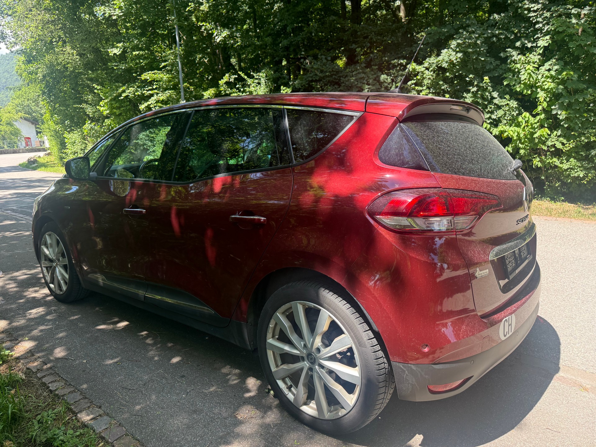 RENAULT Scénic 1.2 16V Turbo Bose-image-5