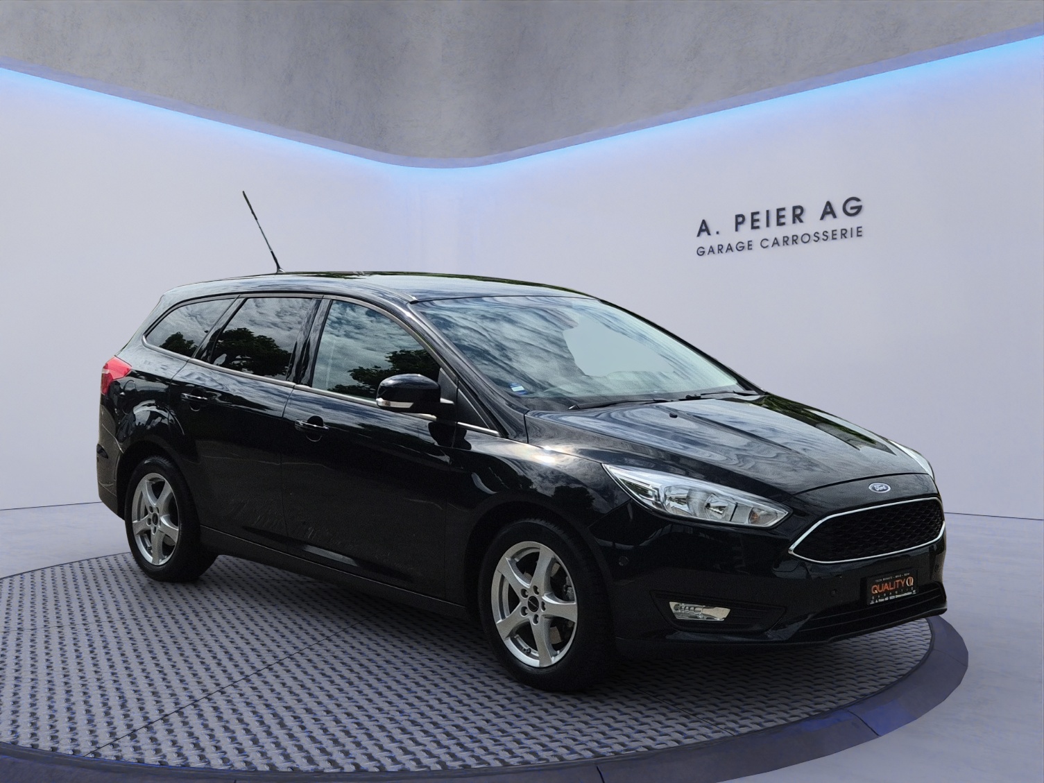 FORD Focus 1.5 SCTi Titanium-showroom-element-1
