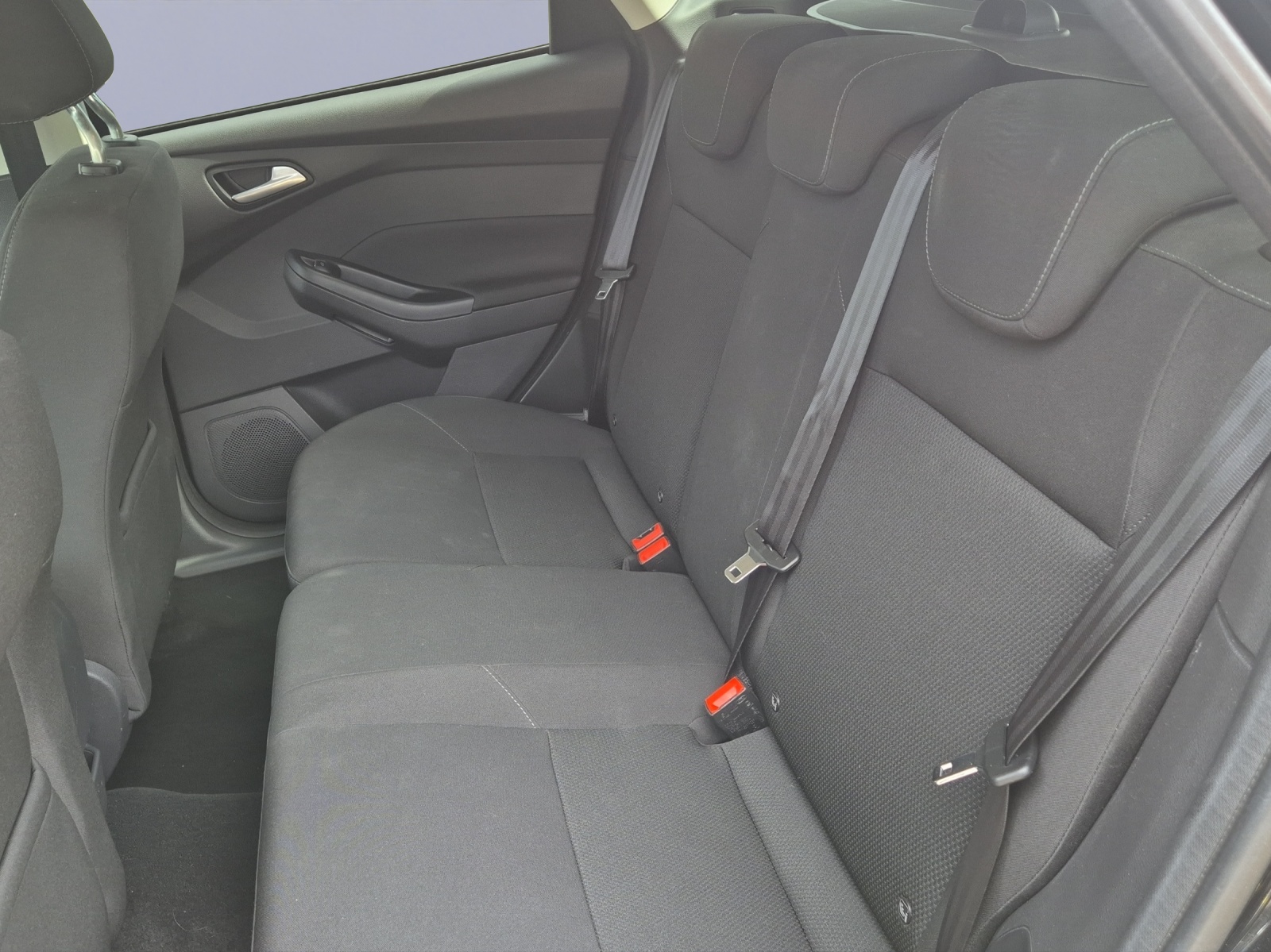 FORD Focus 1.5 SCTi Titanium-image-12