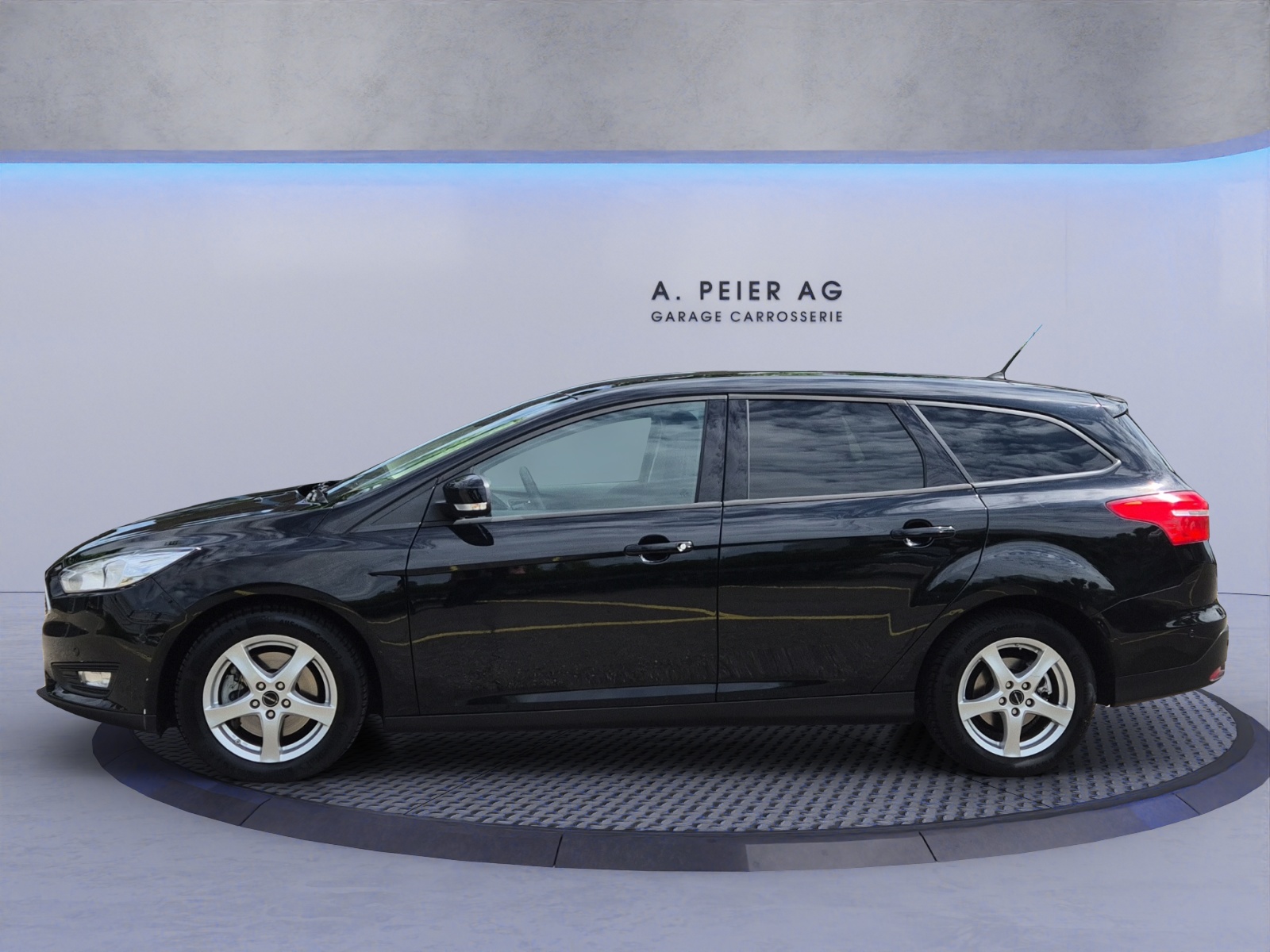 FORD Focus 1.5 SCTi Titanium-image-6