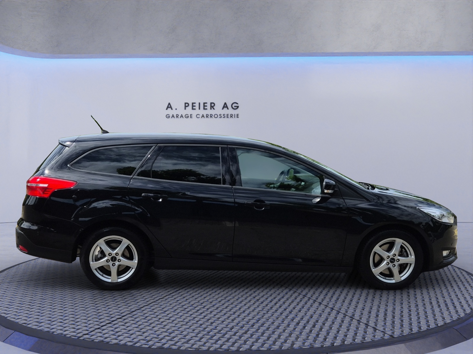 FORD Focus 1.5 SCTi Titanium-image-7