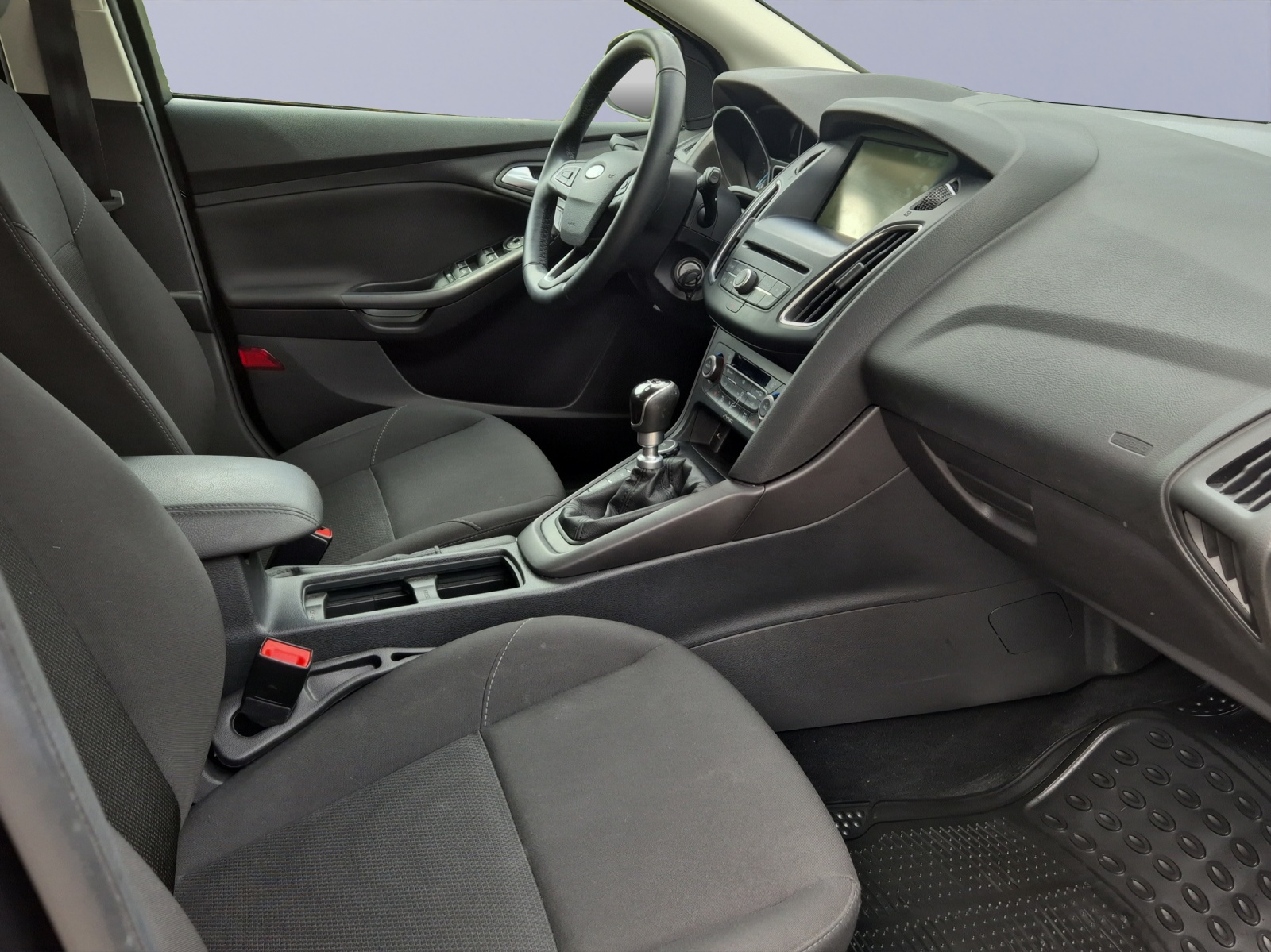 FORD Focus 1.5 SCTi Titanium-image-11