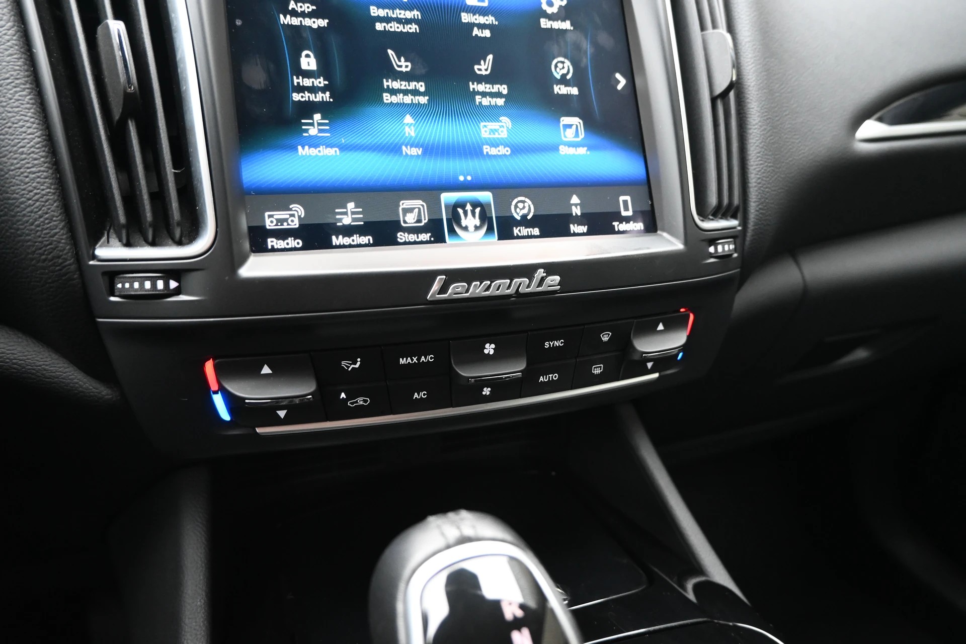 MASERATI Levante D 3.0 V6 Automatica 4X4 275PS (CH Auto)-image-22