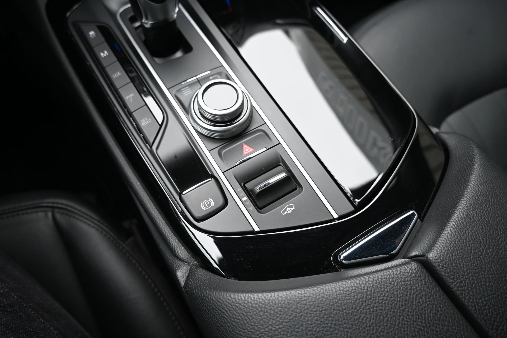 MASERATI Levante D 3.0 V6 Automatica 4X4 275PS (CH Auto)-image-18