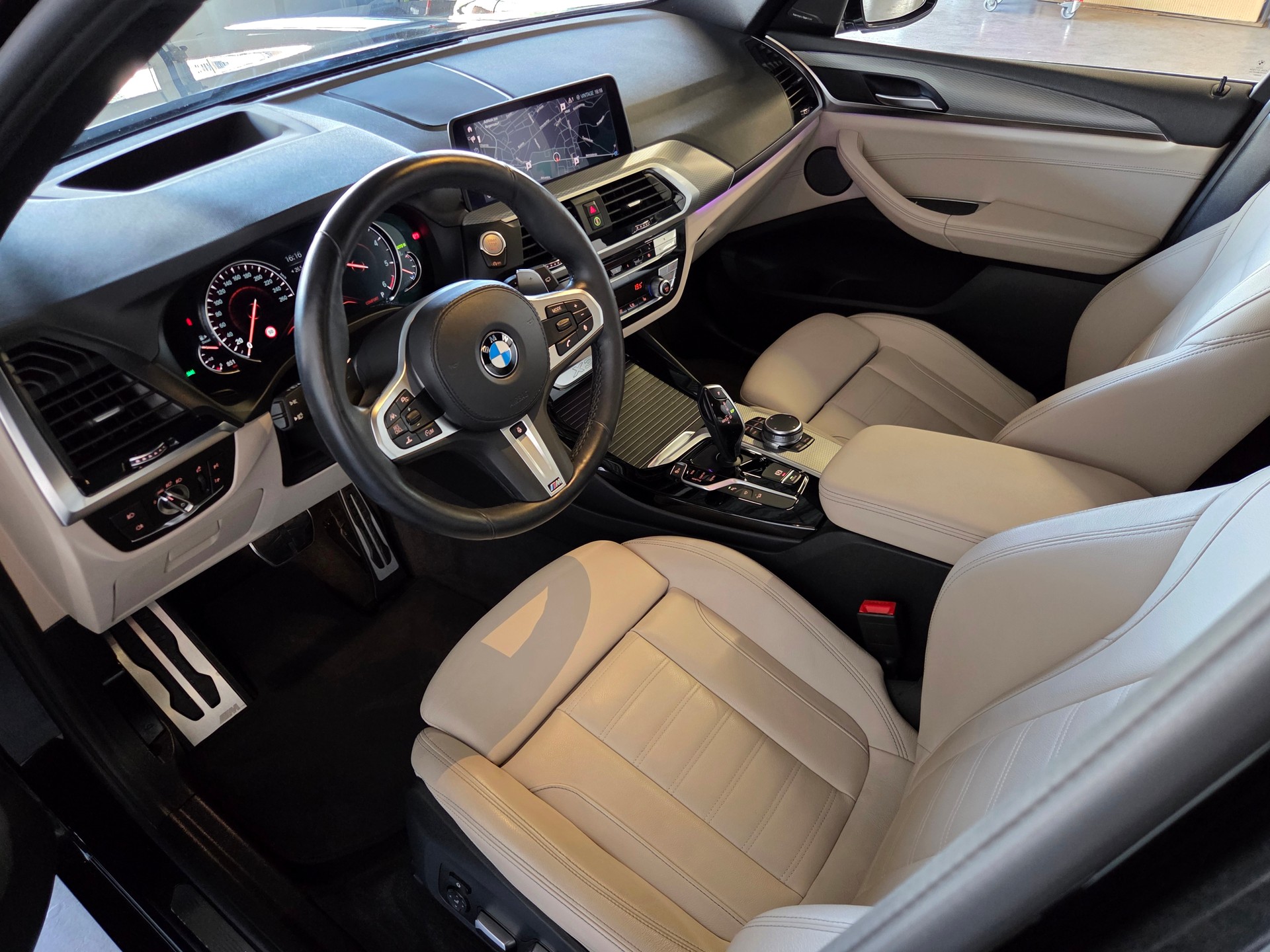 BMW X3 30d xDrive M-Sport-showroom-element-3