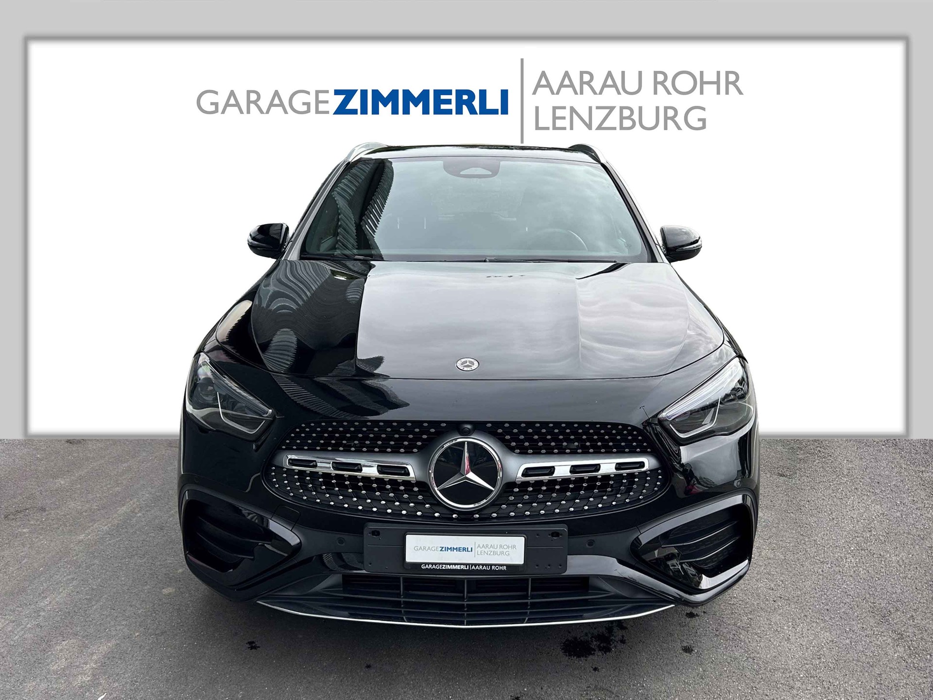 MERCEDES-BENZ GLA 200d AMG Line 8G-DCT-showroom-element-3