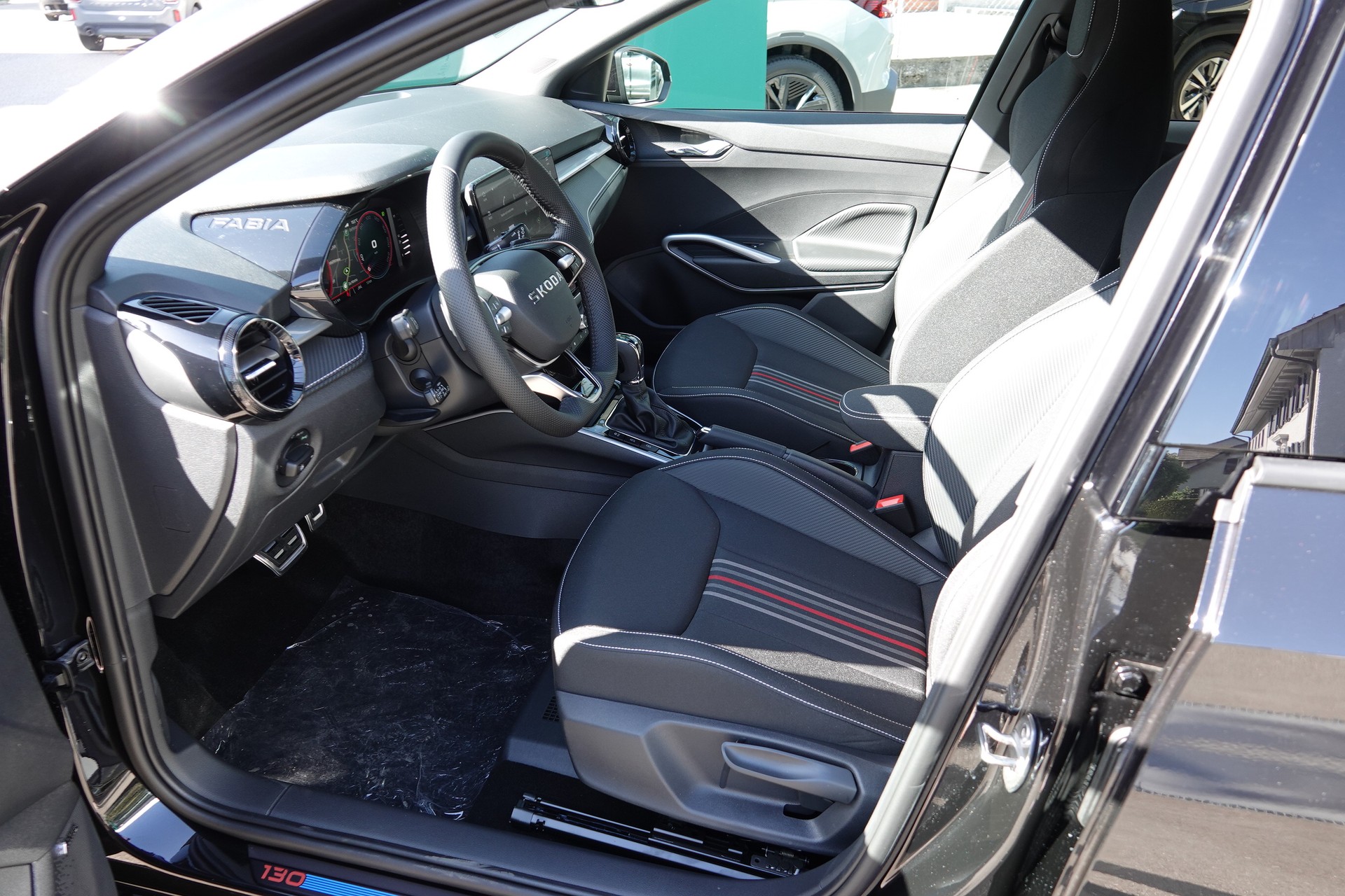 SKODA Fabia 1.5 TSI 130 DSG-image-13
