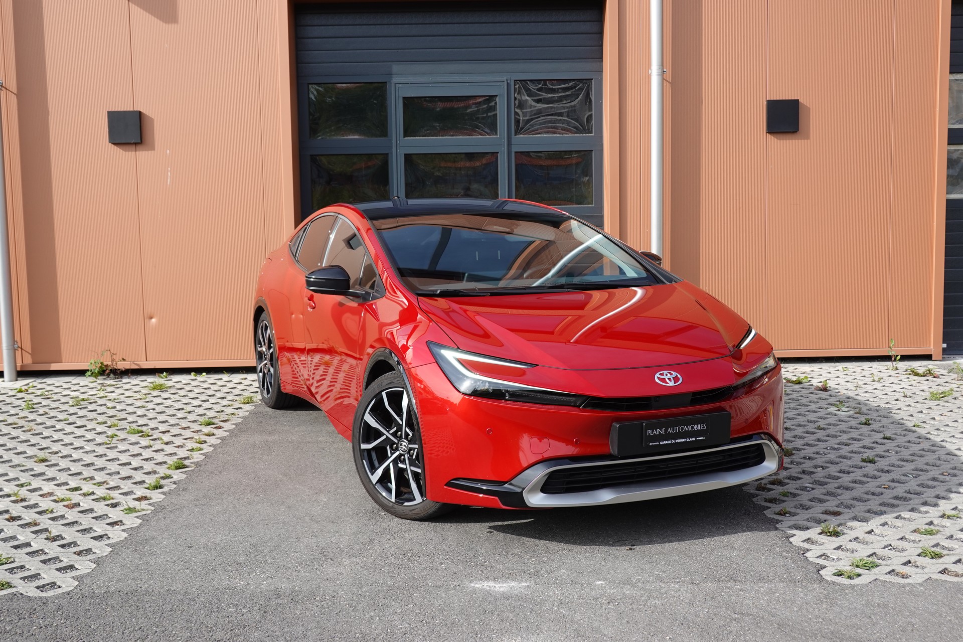 TOYOTA Prius 2,0 VVT-i Plug-in Hybrid Premium "Leasing 2,9% * 8 Roues * Toit solaire * Caméra 360 * Sièges ventilés/chauffants *