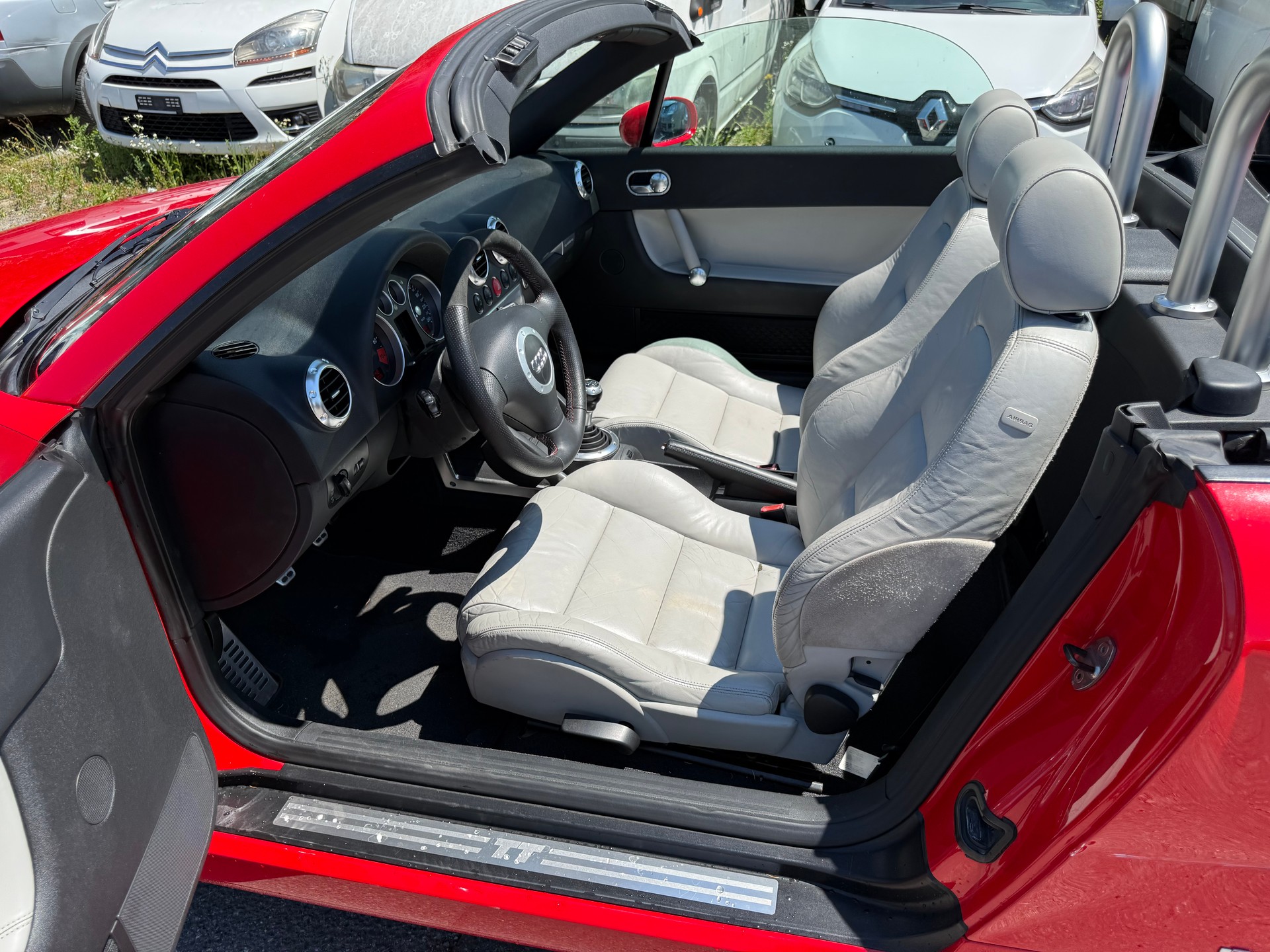 AUDI TT Roadster 1.8 T quattro-image-5