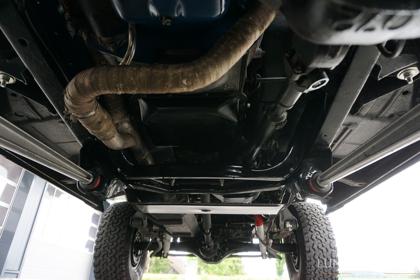 FORD Bronco-image-28