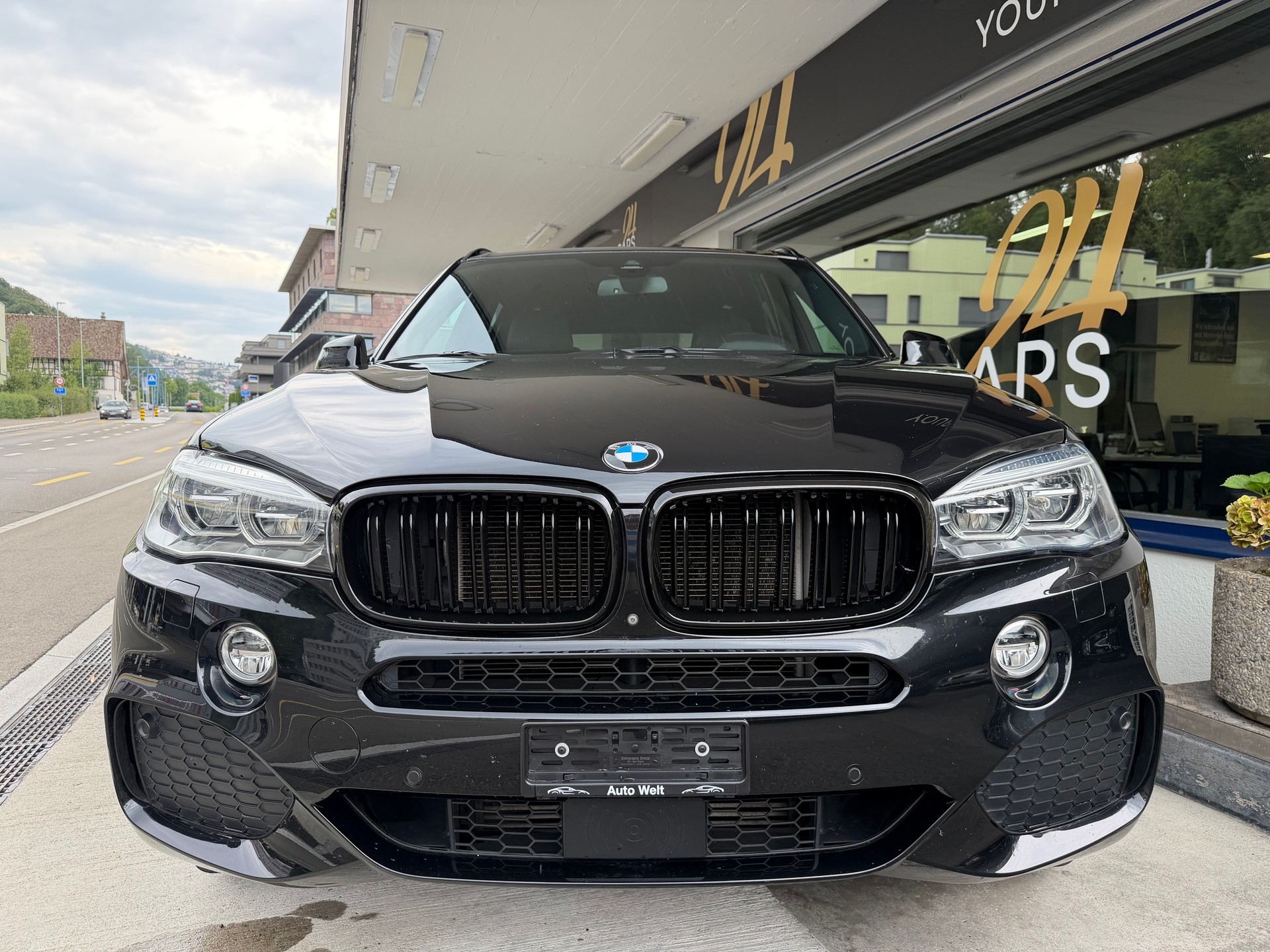 BMW X5 xDrive 40d Steptronic-showroom-element-1