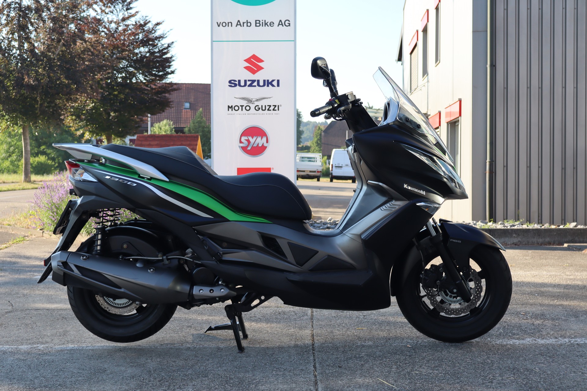 KAWASAKI J 300 ABS-image-0