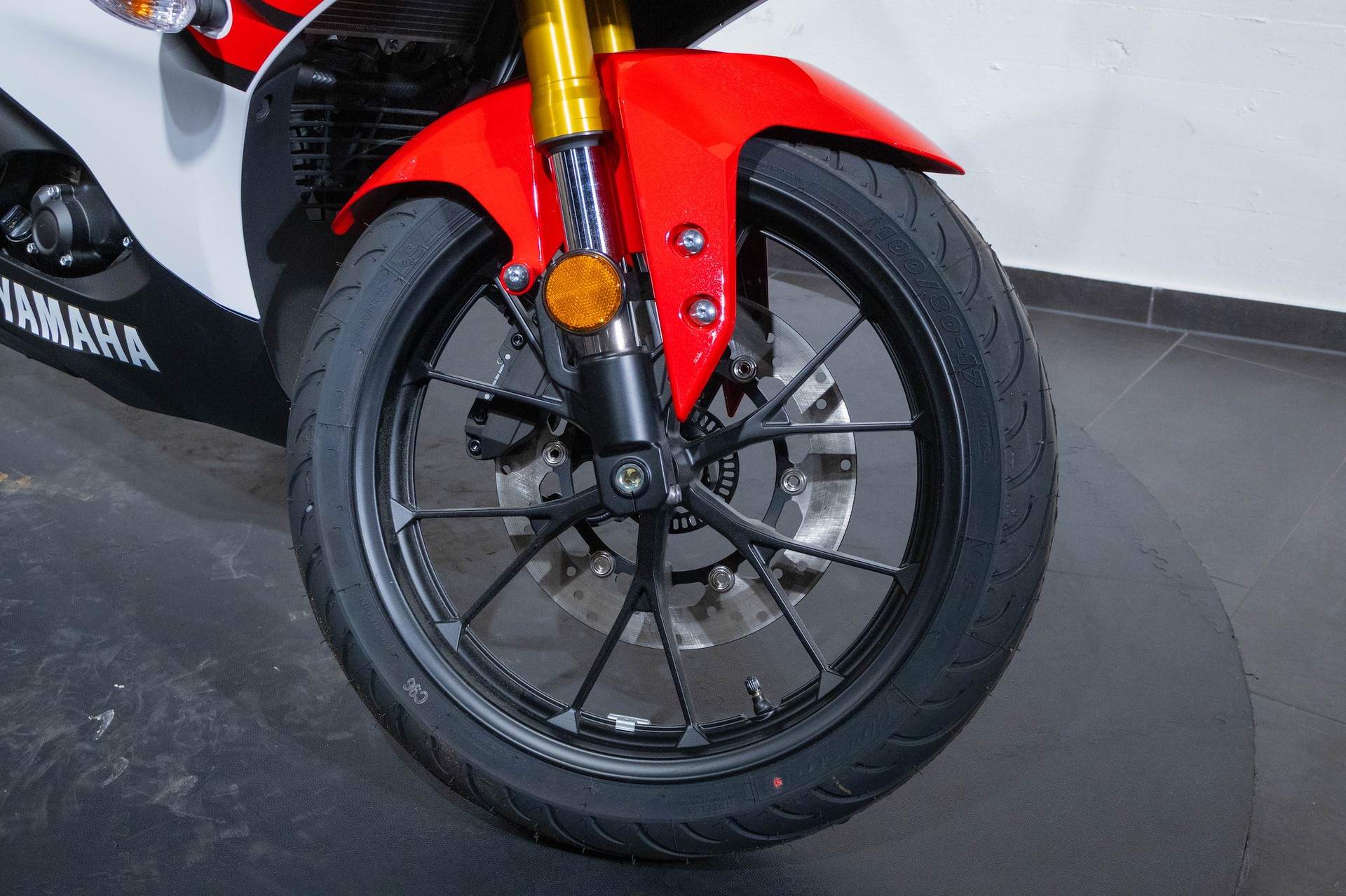 YAMAHA R125 70th Anniversary-image-15