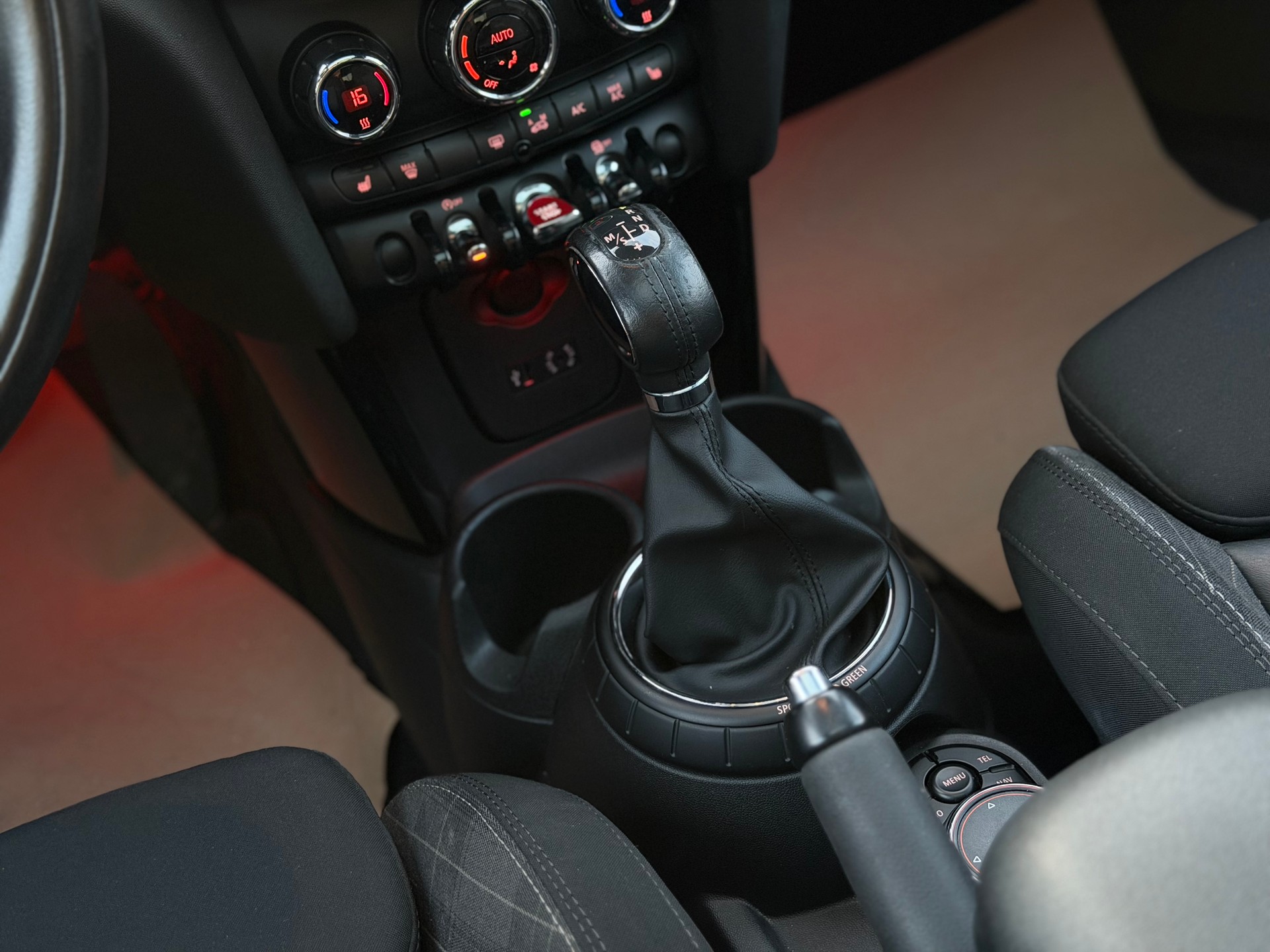MINI Cooper Classic Edition Steptronic-image-14