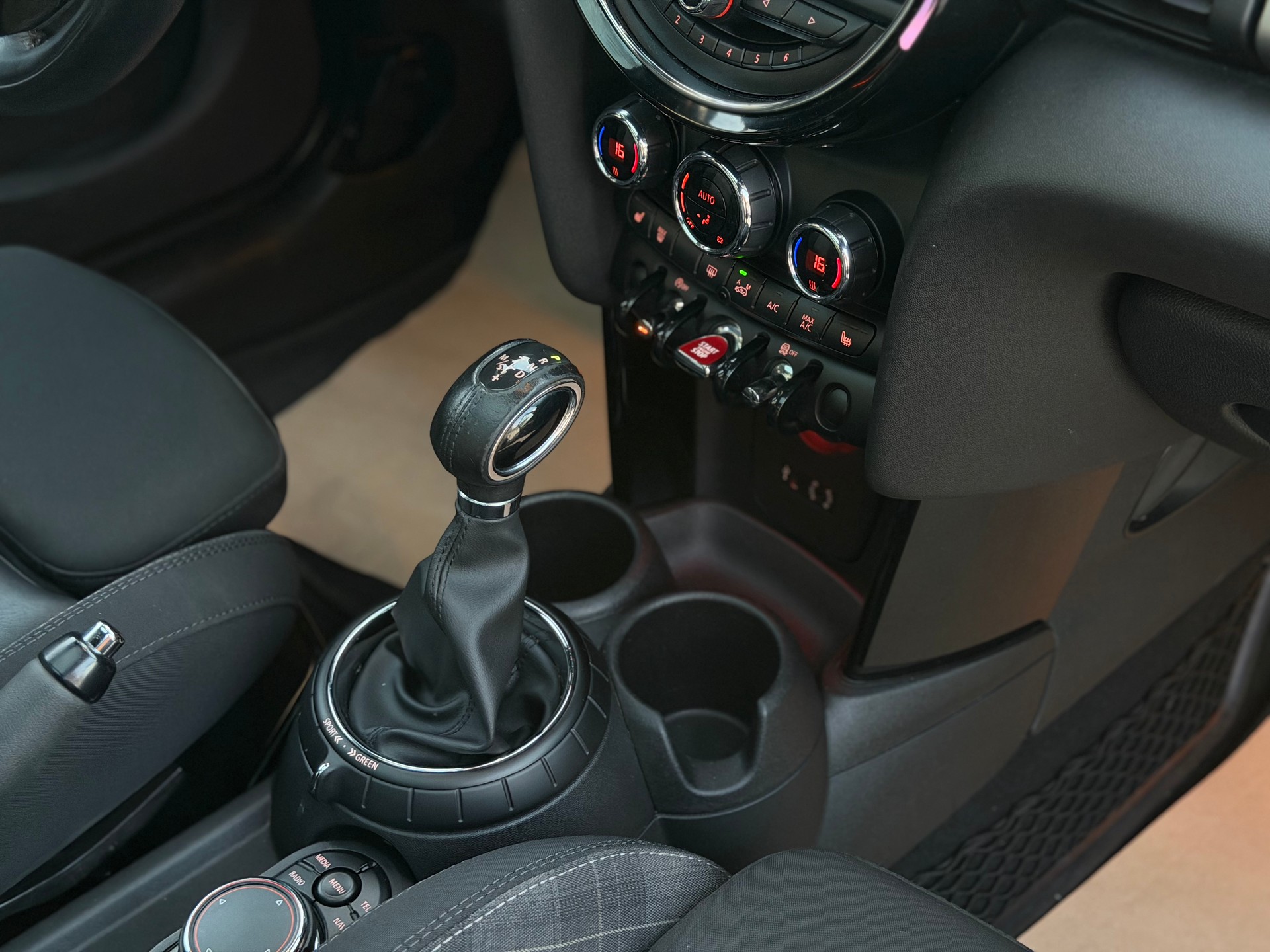 MINI Cooper Classic Edition Steptronic-image-15