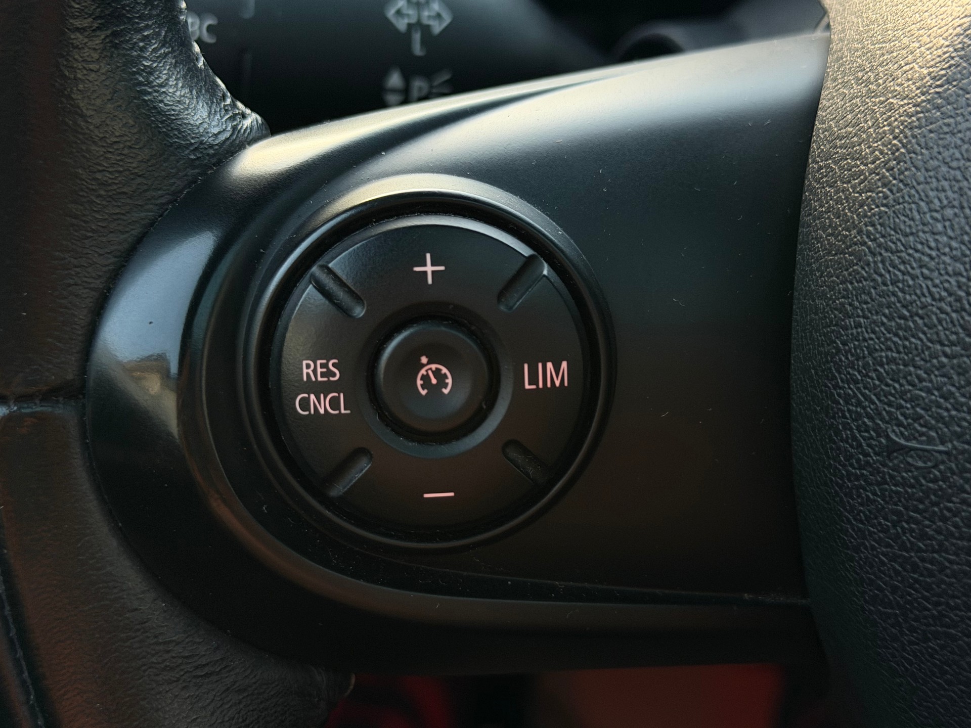 MINI Cooper Classic Edition Steptronic-image-17
