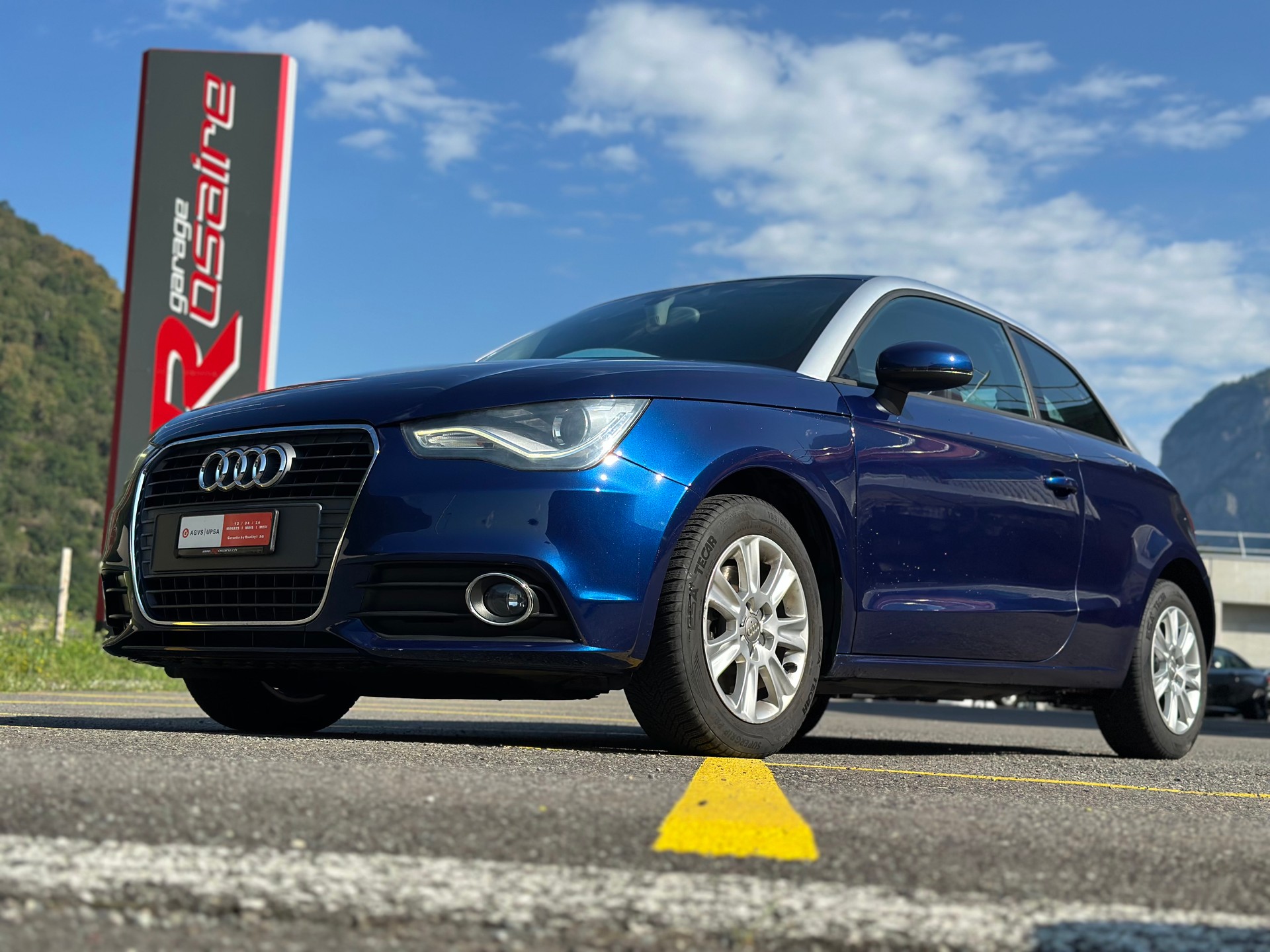 AUDI A1 1.4 TFSI Ambition S-tronic-showroom-element-1