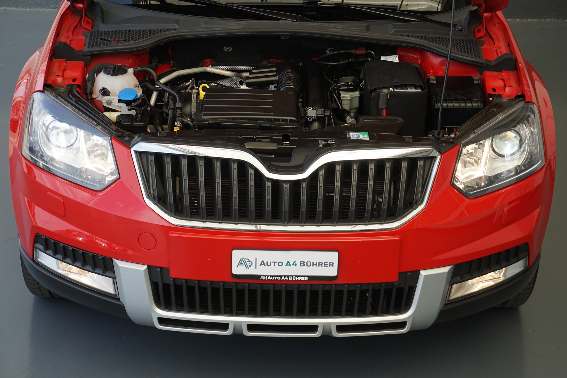SKODA Yeti 1.4 TSI Outdoor Adventure 4x4 150PS DSG-Automat-image-11