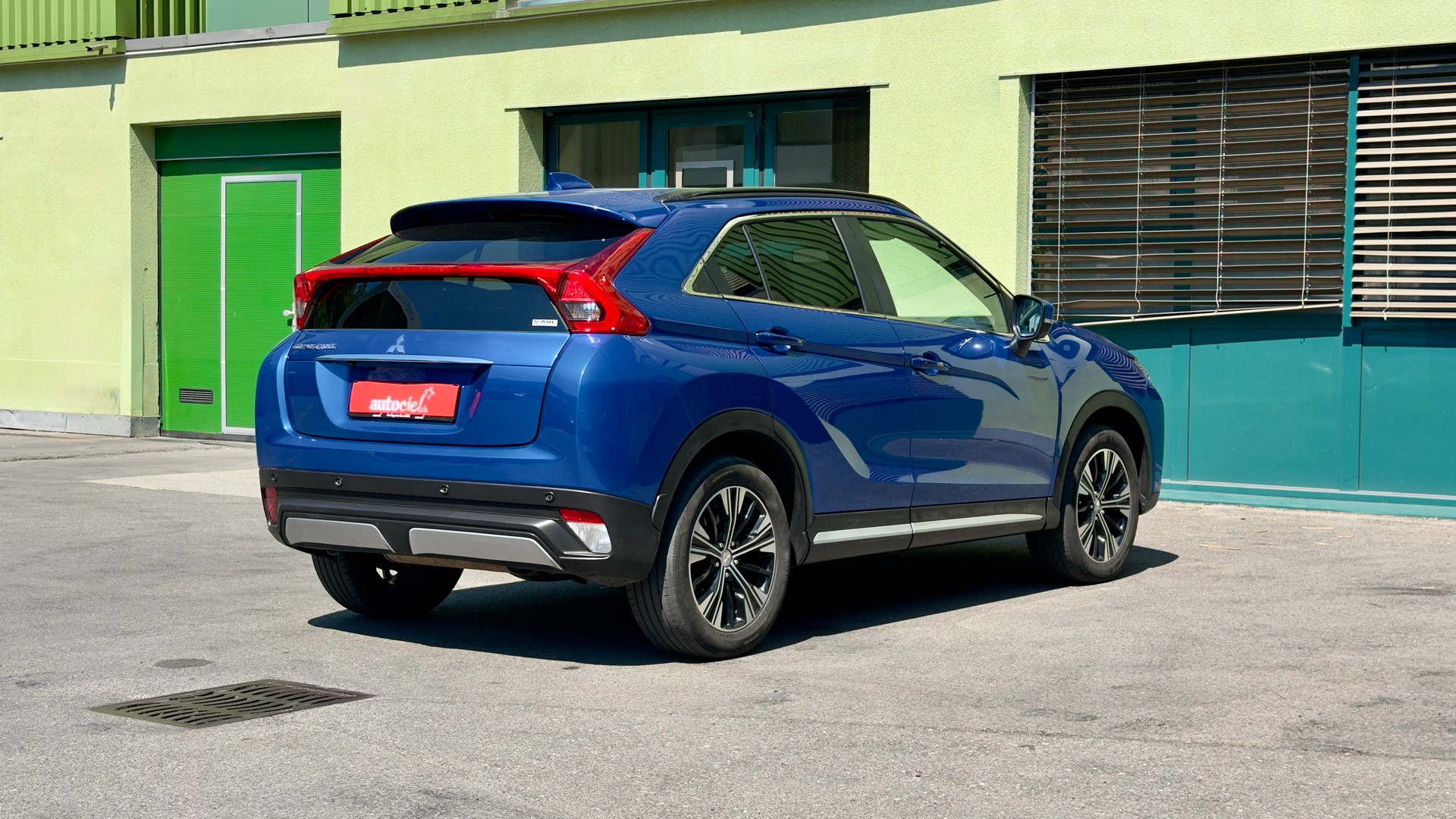 MITSUBISHI Eclipse Cross 1.5 T-Mivec Diamond Black Line 4WD CVT-image-4