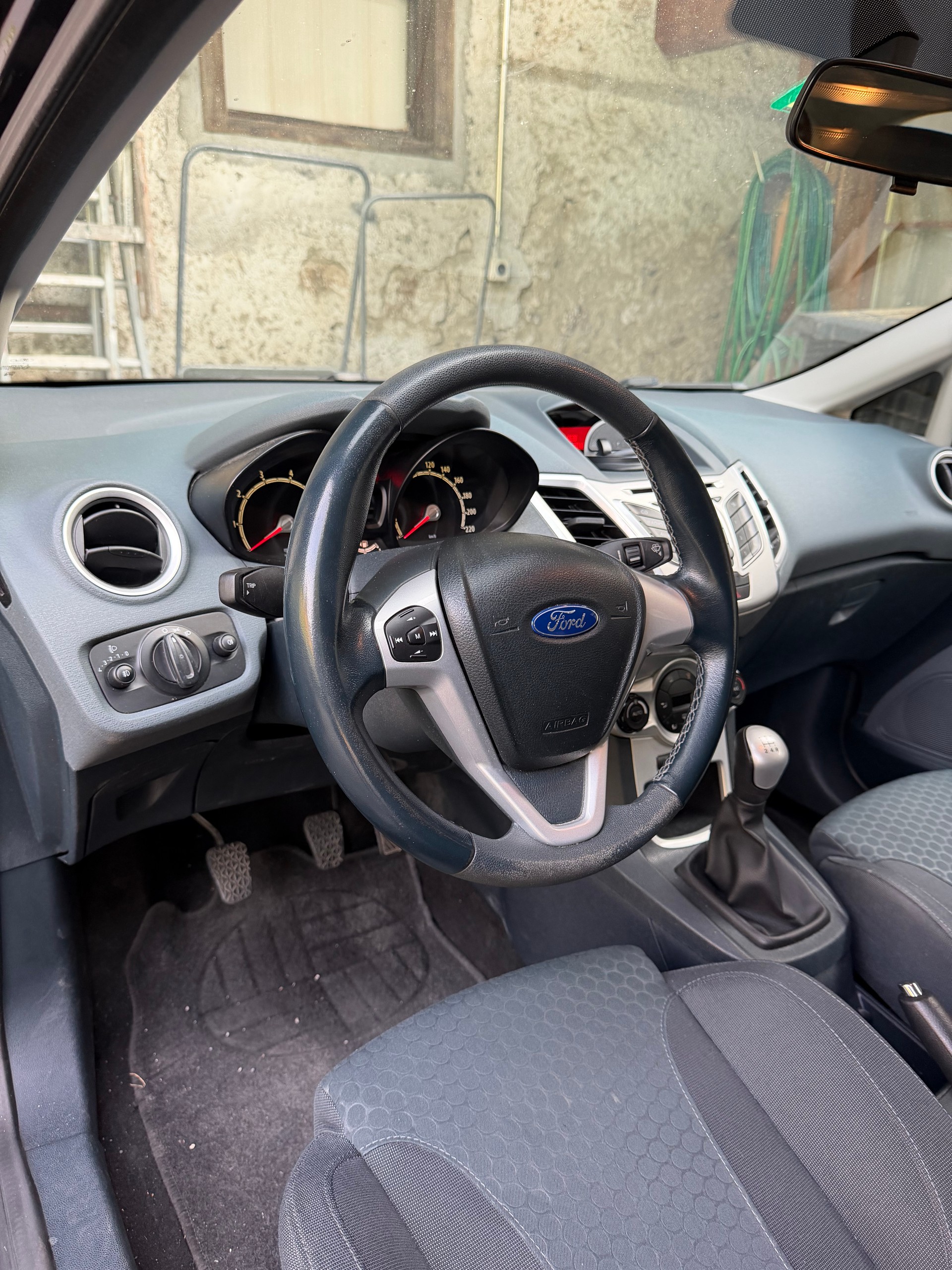 FORD Fiesta 1.6 16V Sport-image-5