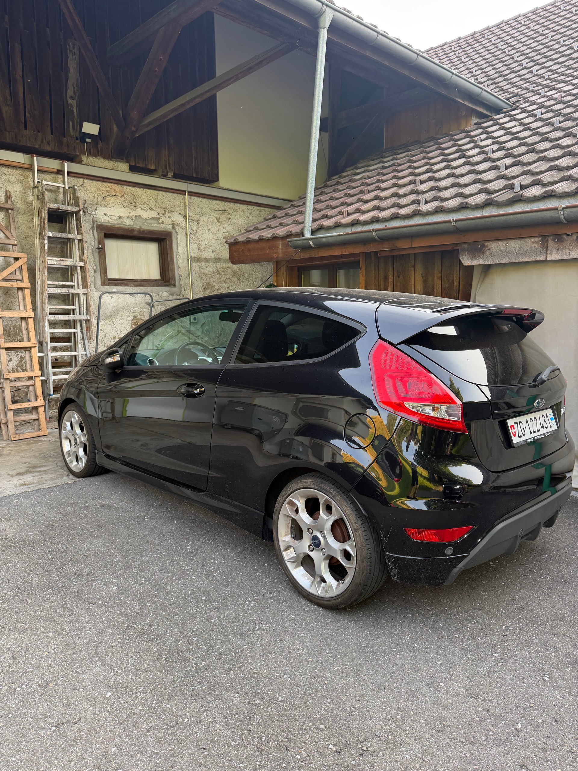 FORD Fiesta 1.6 16V Sport-showroom-element-2