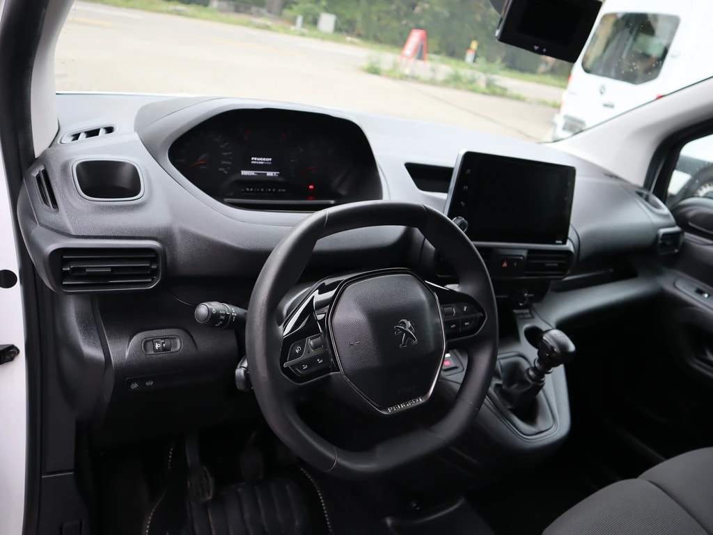 PEUGEOT Partner 1.5 Blue HDi s/s Asphalt Long 1000kg ** 30 PS ** 3-Plätzer ** RF-Kamera ** Sortimo ** LTZ MFK 26.06.2025 **-image-8