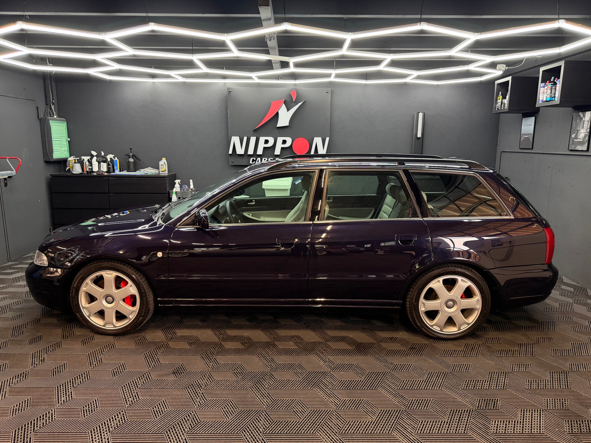 AUDI S4 Avant quattro-showroom-element-2