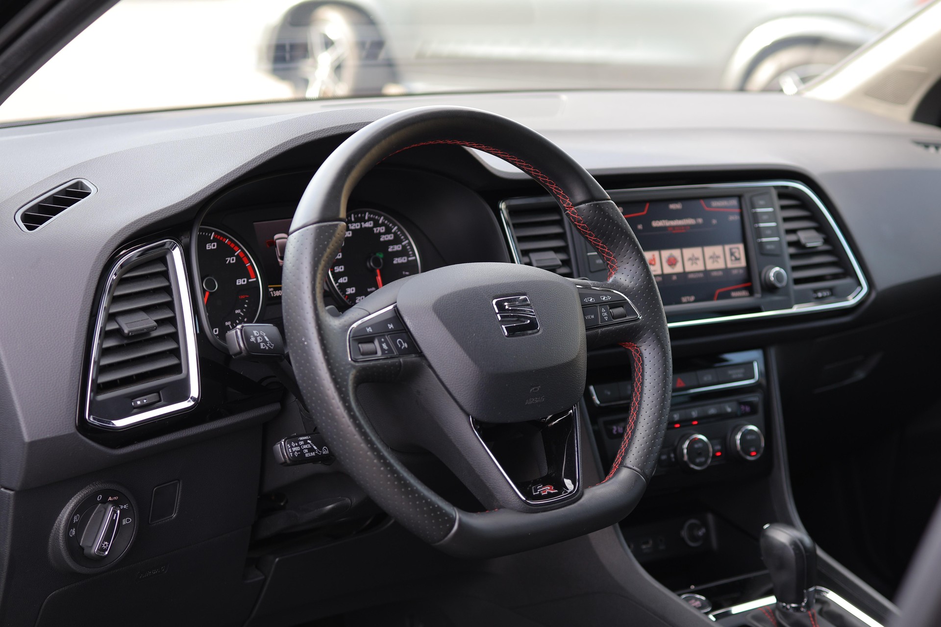 SEAT Ateca 2.0 TSI FR 4Drive DSG-image-14