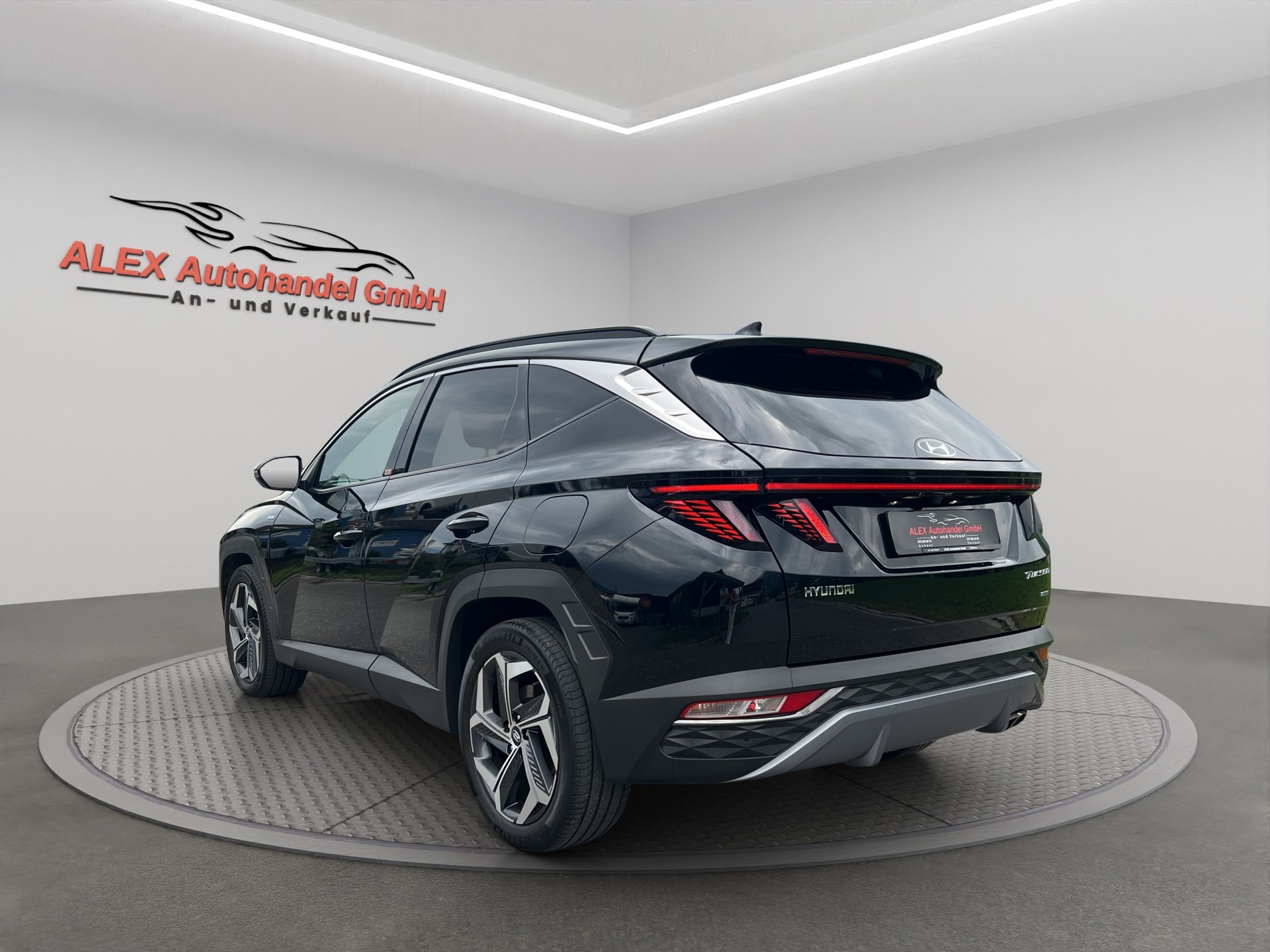 HYUNDAI Tucson 1.6 TGDI 48V Amplia DCT 4WD-image-3