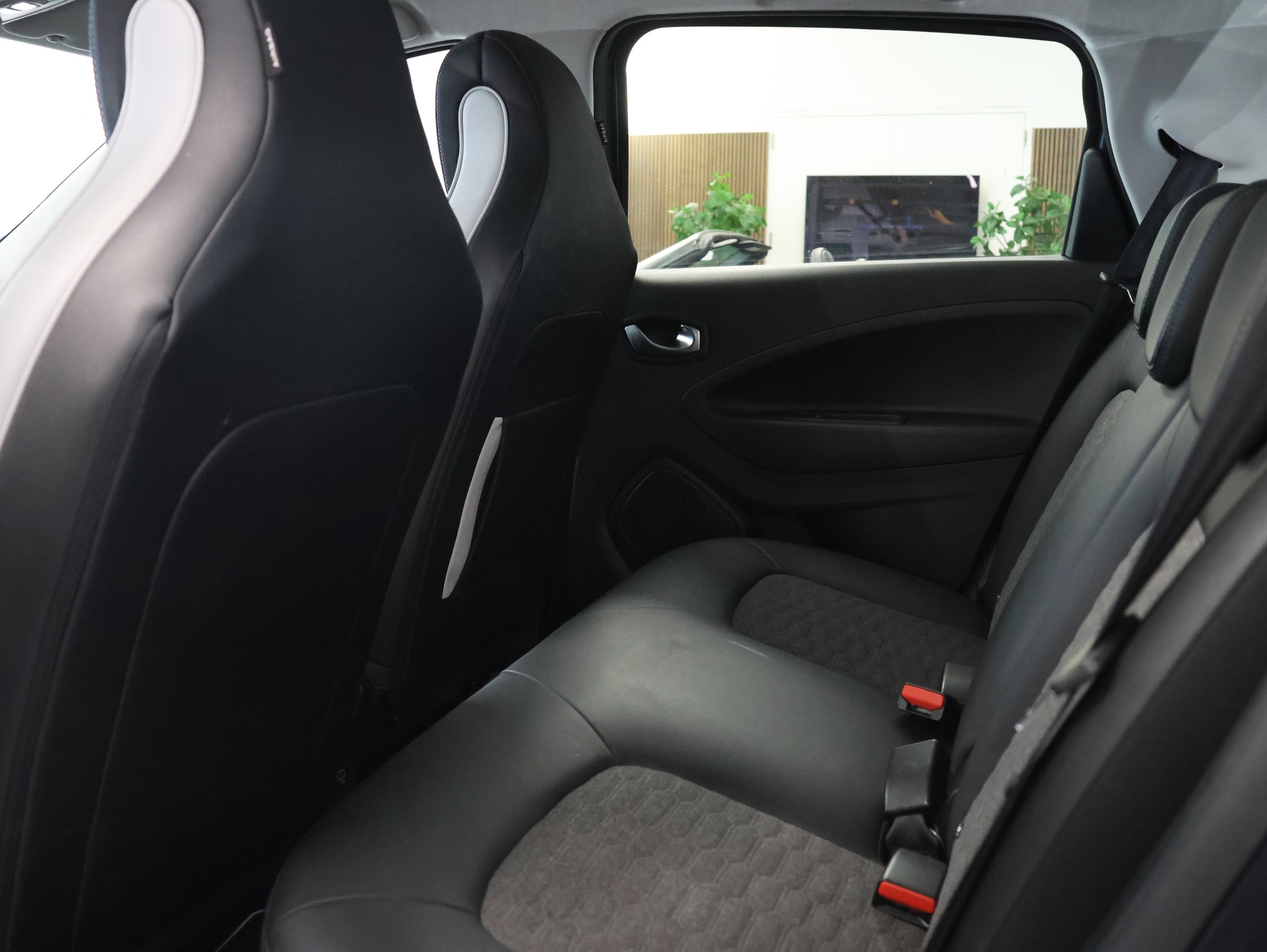 RENAULT Zoe Intens R135 (Batterie Miete) *Sitzheizung* *Rückfahrkamera*-image-26