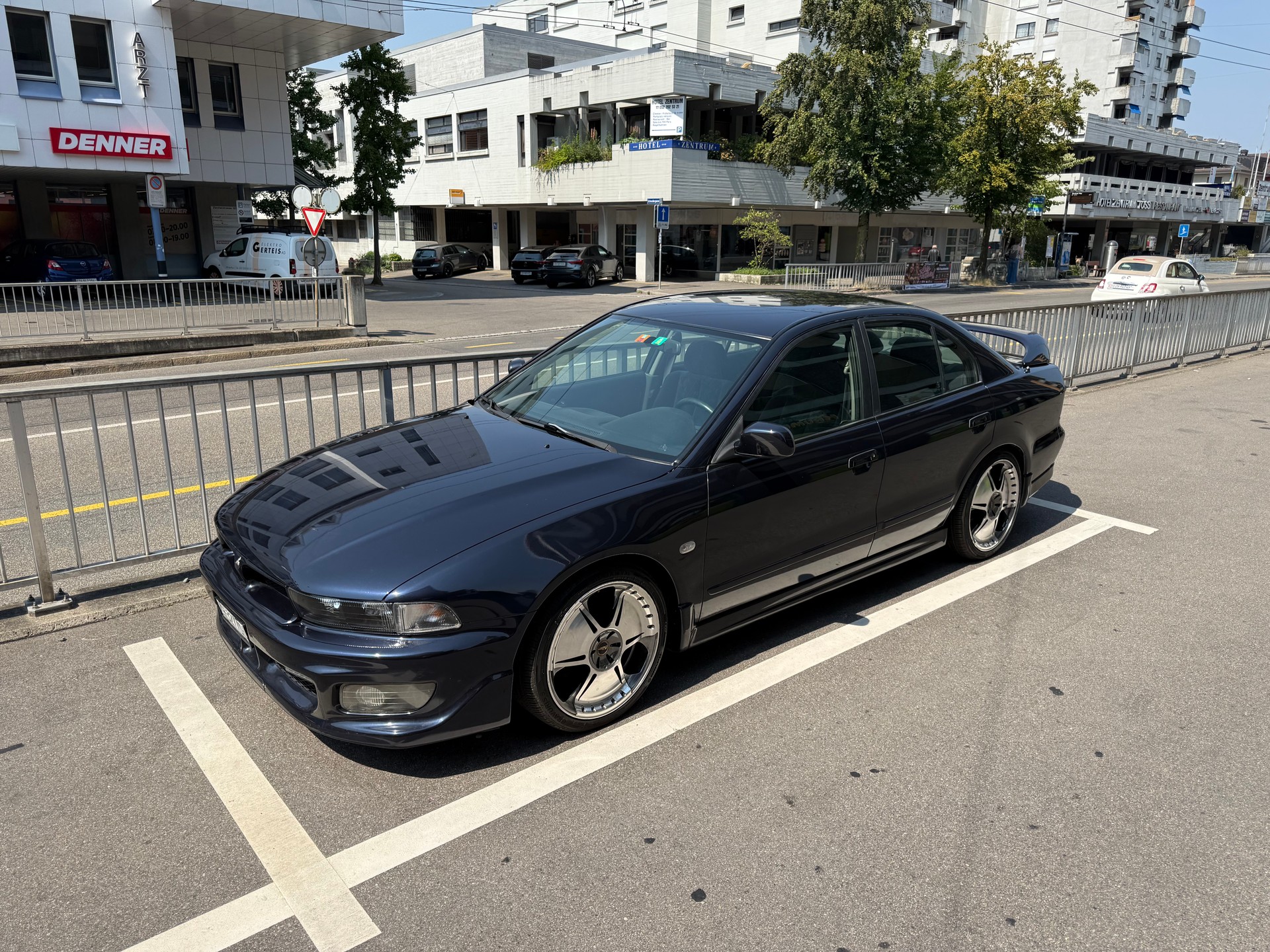 MITSUBISHI Galant 2.5 V6 24V Dynamic-image-1