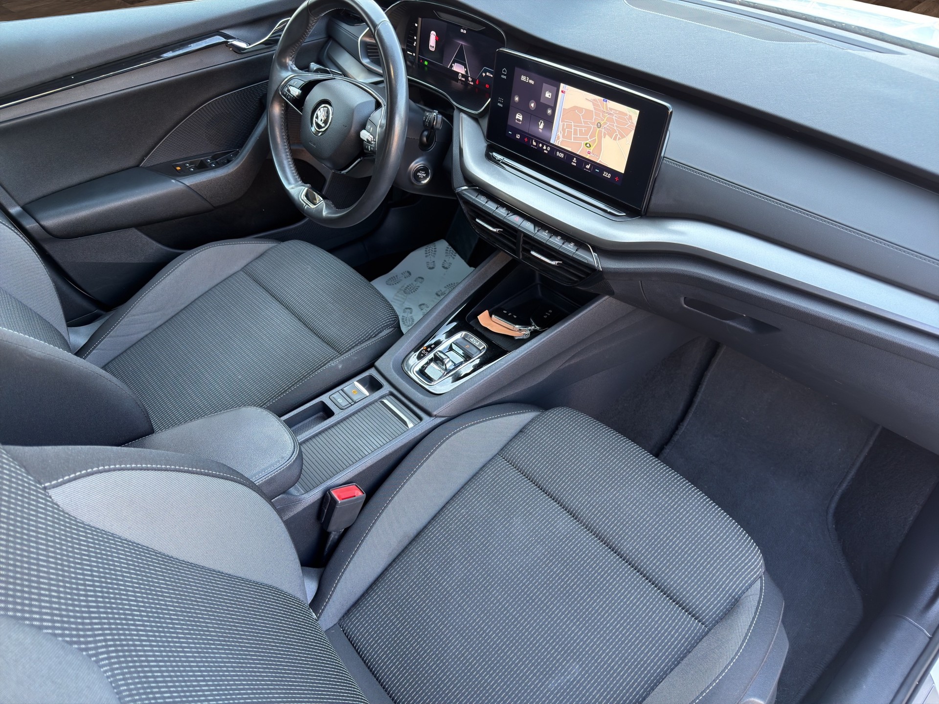 SKODA Octavia Combi 2.0 TDI DSG Ambition 4x4-image-12