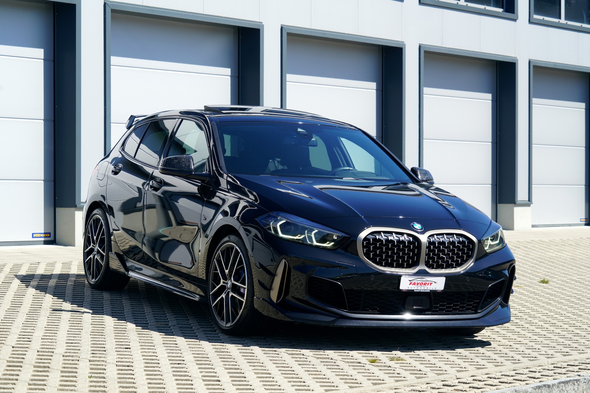 BMW M135i xDrive Steptronic (CH)-image-9