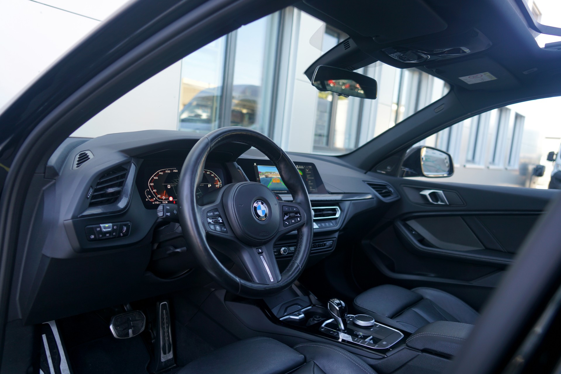 BMW M135i xDrive Steptronic (CH)-image-7