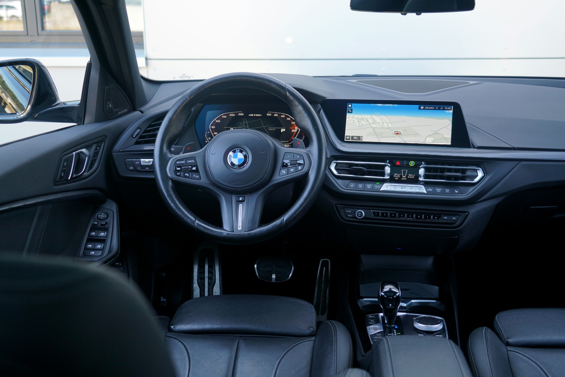 BMW M135i xDrive Steptronic (CH)-image-8
