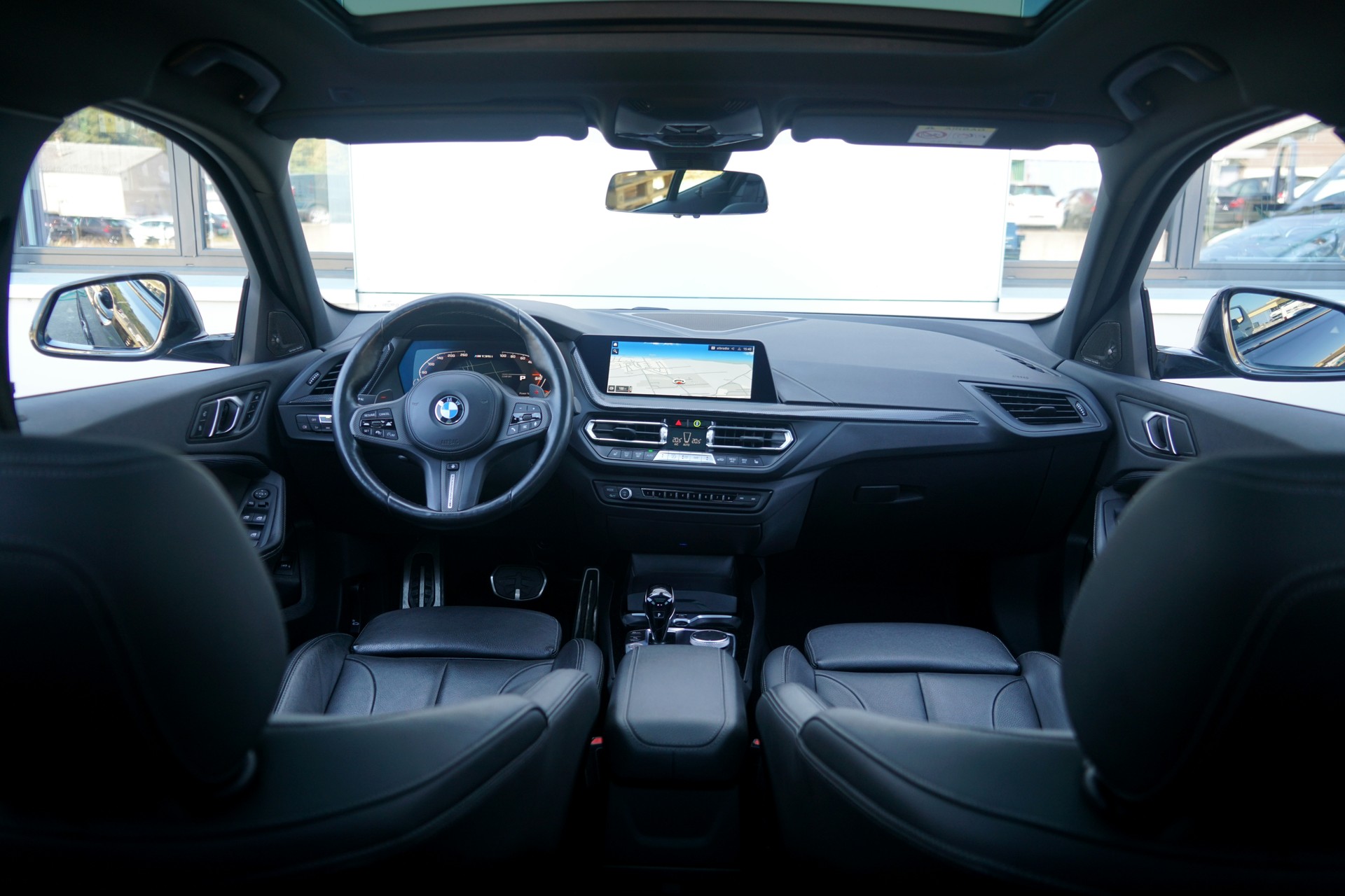 BMW M135i xDrive Steptronic (CH)-image-15