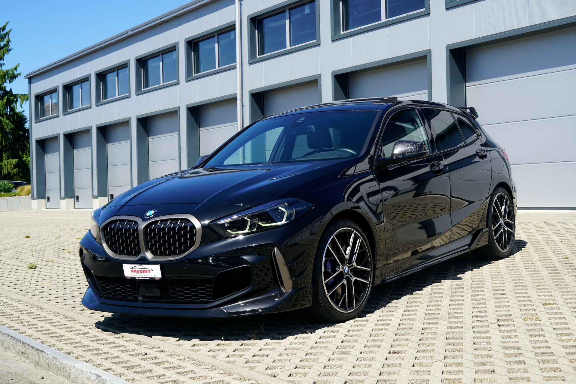 BMW M135i xDrive Steptronic (CH)-image-10