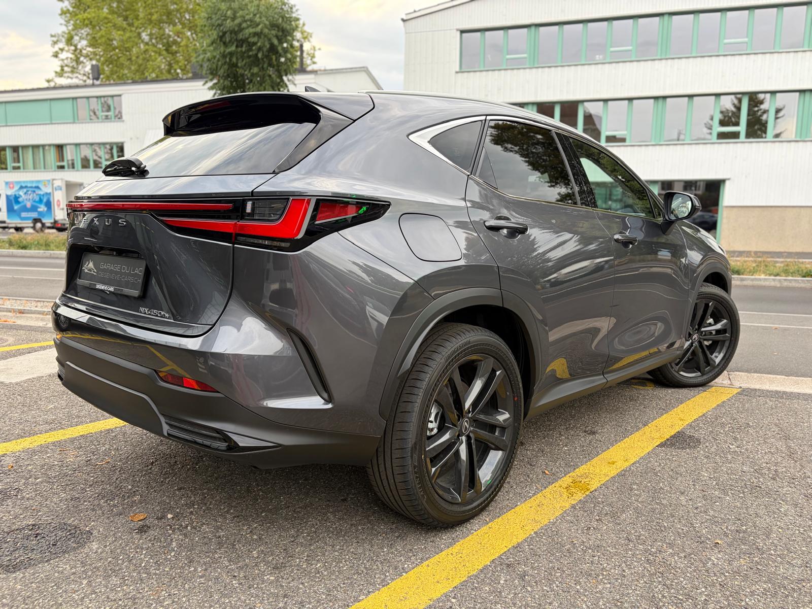 LEXUS NX 450h+ E-FOUR Comfort-showroom-element-3