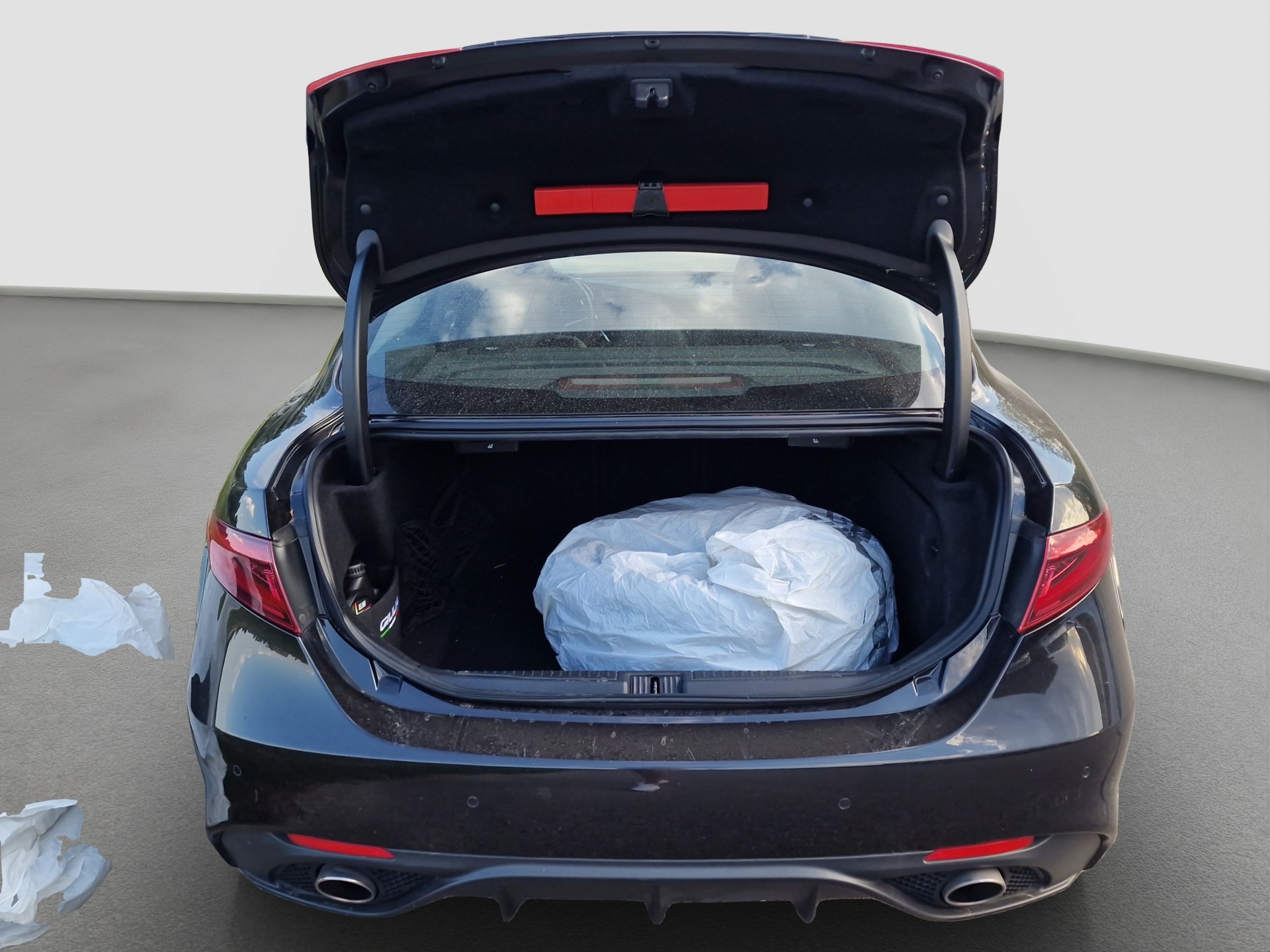 ALFA ROMEO Giulia 2.2 JTDM Veloce Q4 Automatic-image-14