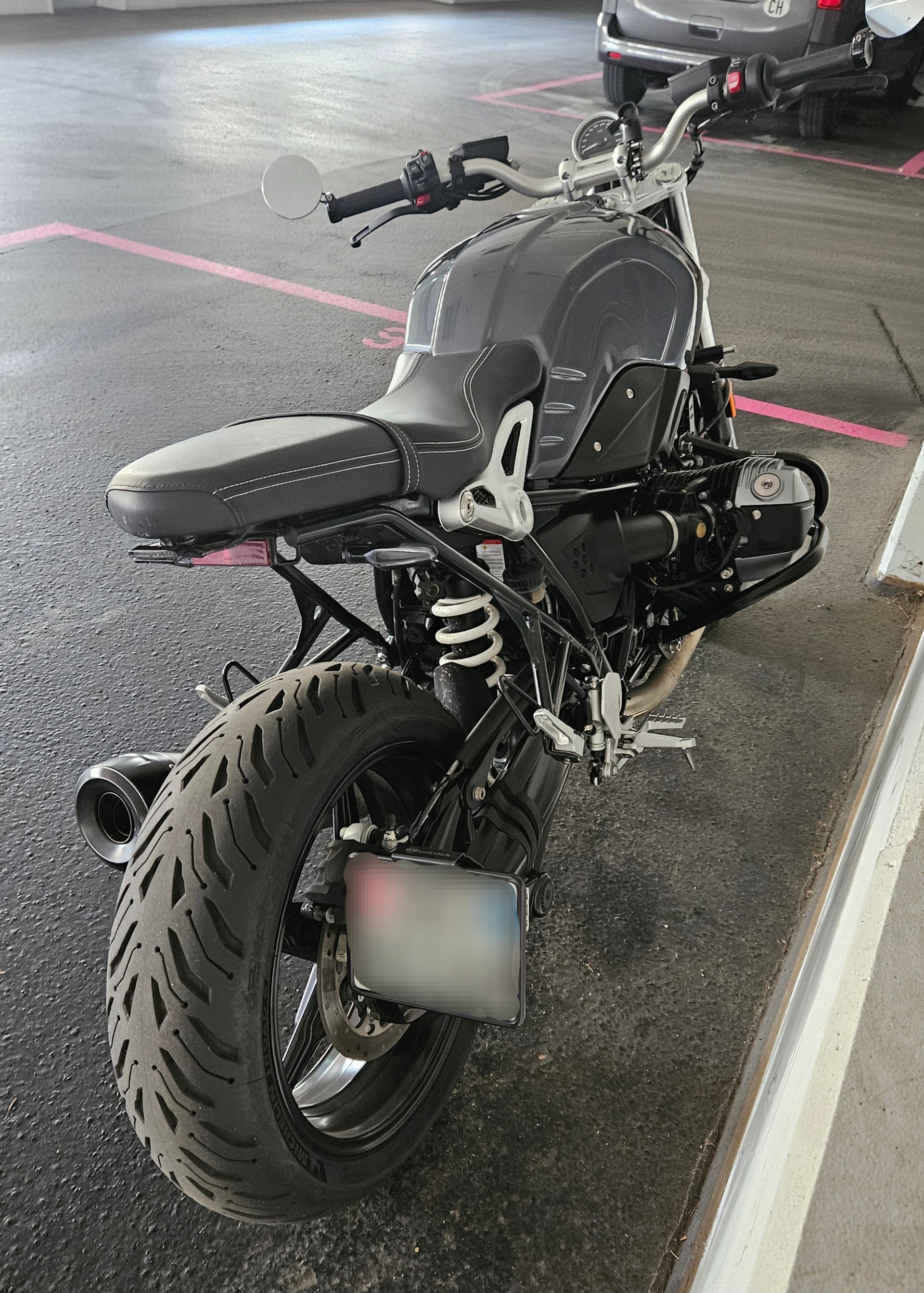 BMW R nineT Pure A2 (35kW)-image-1